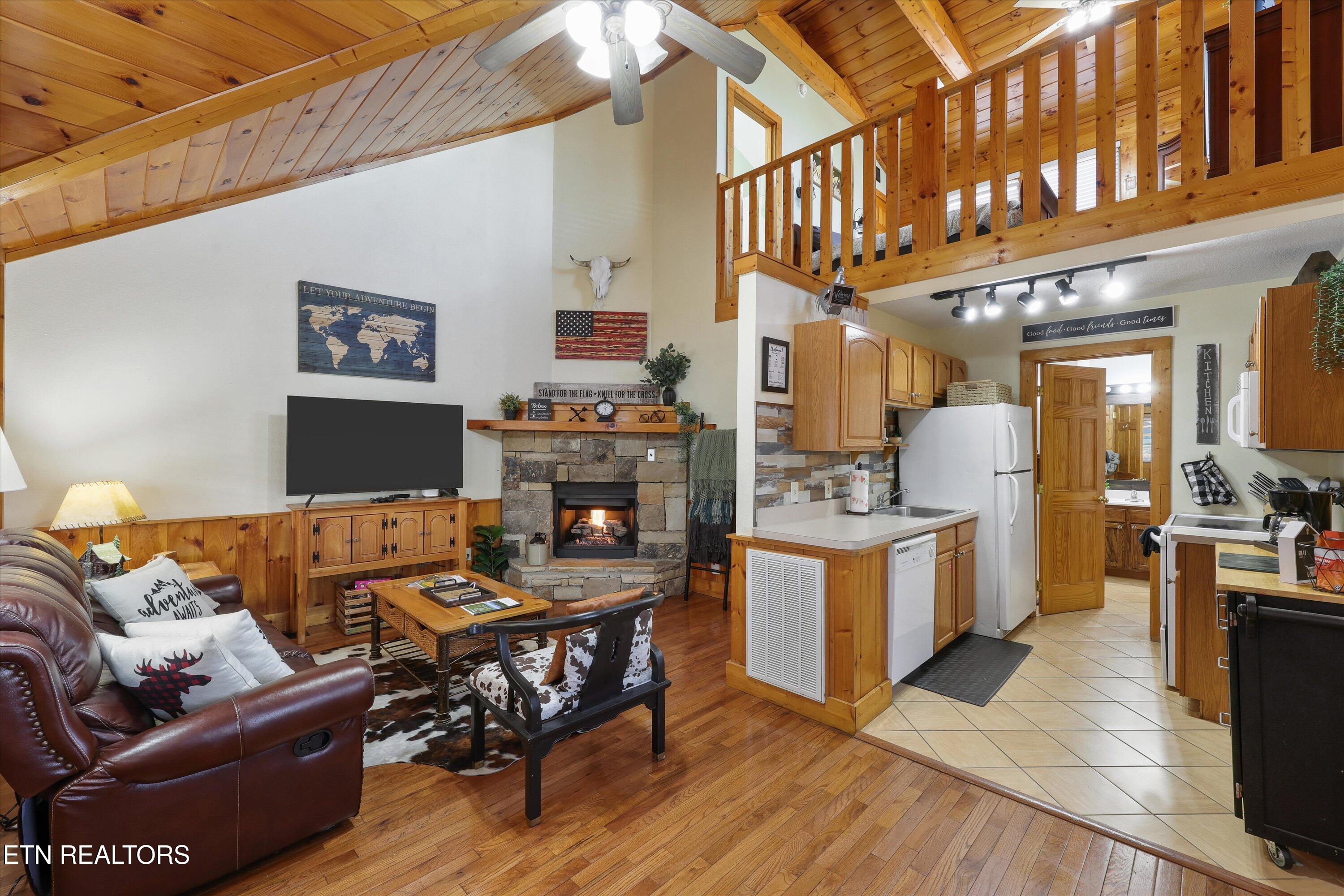 427 Big Bear Way Pigeon Forge TN 37863
