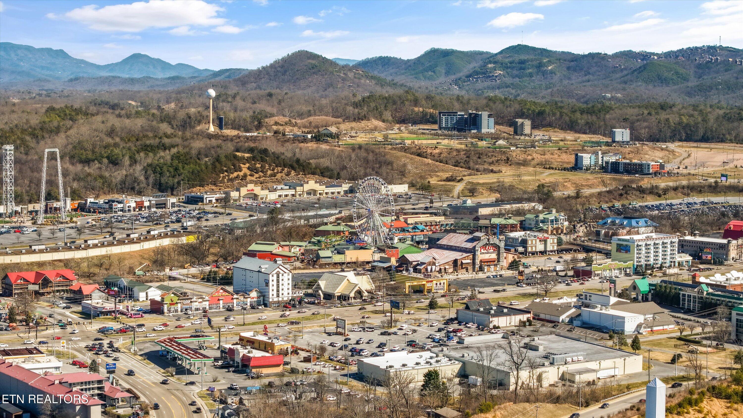 427 Big Bear Way Pigeon Forge TN 37863