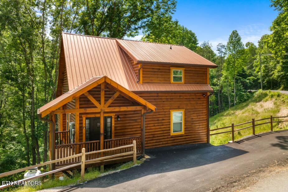 1446 Silver Poplar Lane Sevierville TN 37876