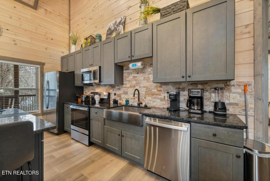 1446 Silver Poplar Lane Sevierville TN 37876