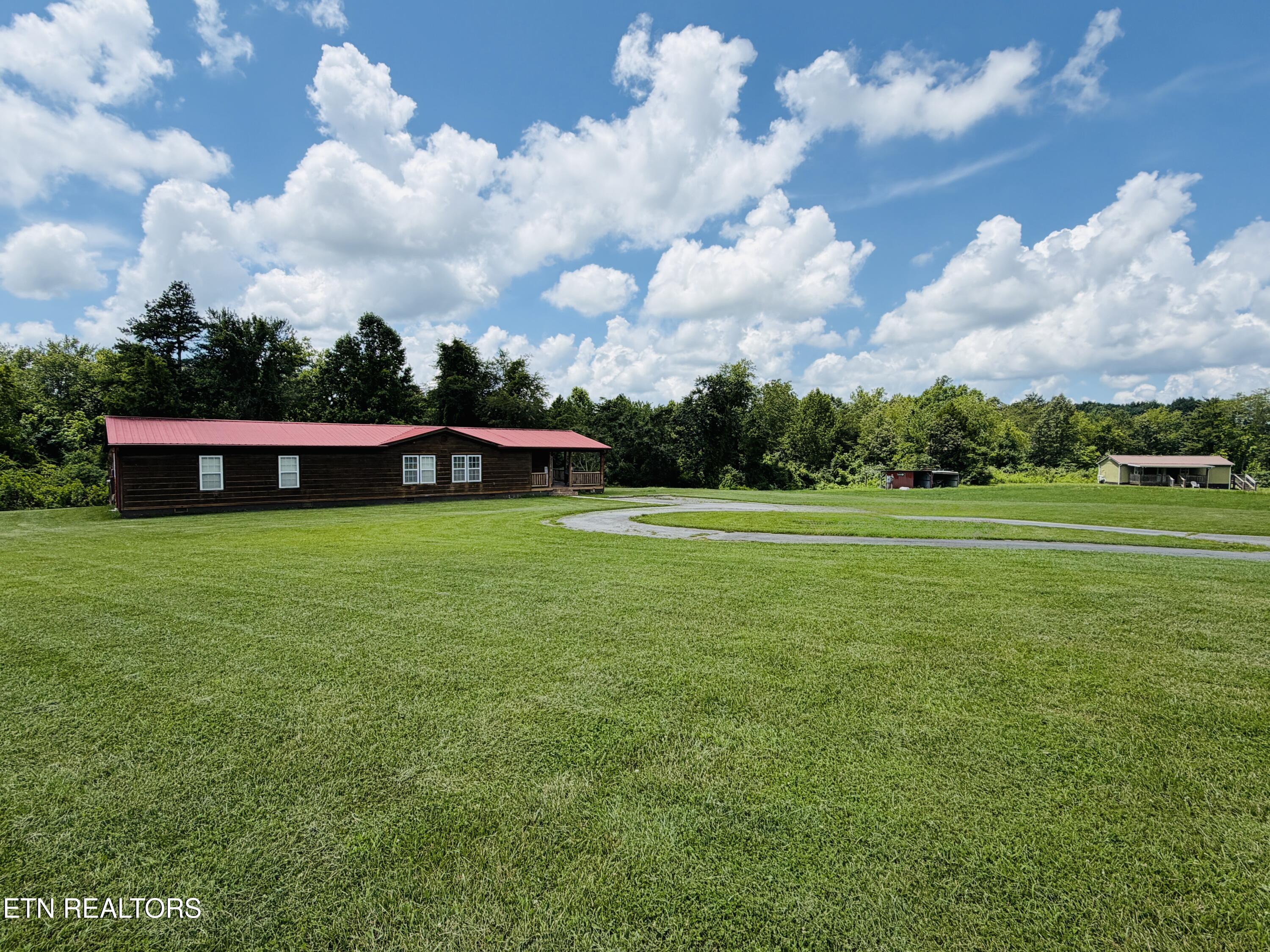 868 Fritzsche Loop Jamestown TN 38556