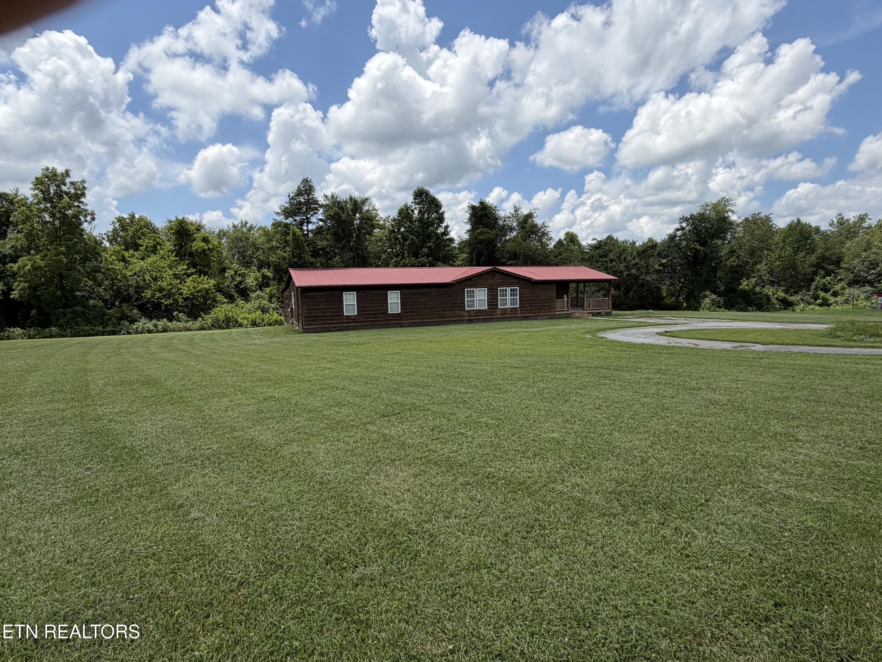 868 Fritzsche Loop Jamestown TN 38556