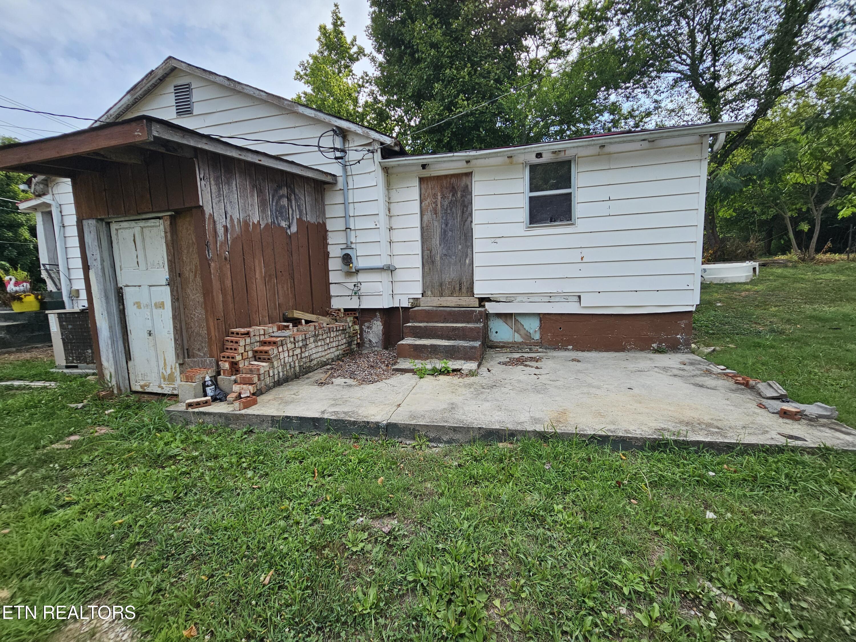2433 Sweetwater Vonore Road Sweetwater TN 37874