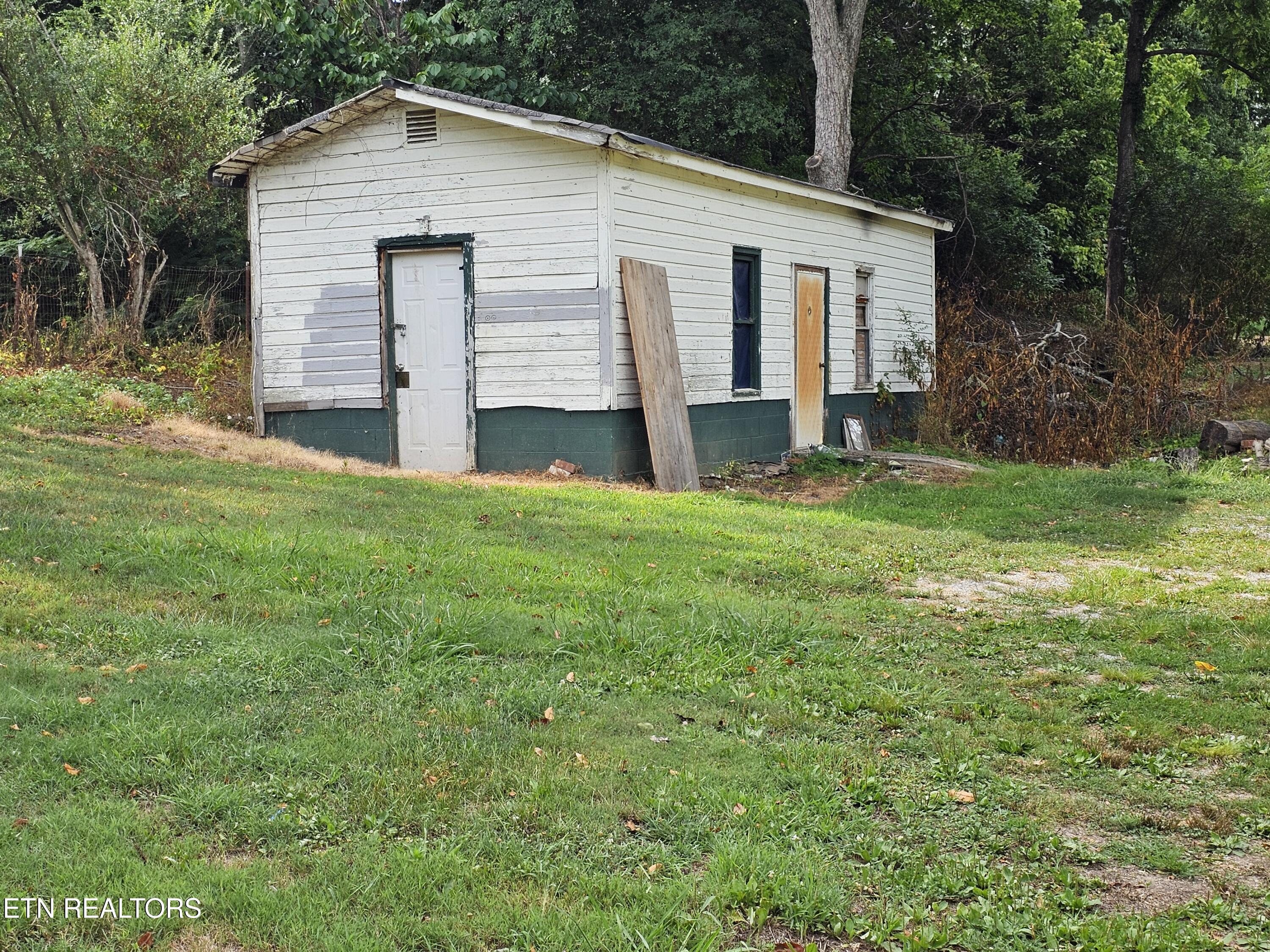 2433 Sweetwater Vonore Road Sweetwater TN 37874