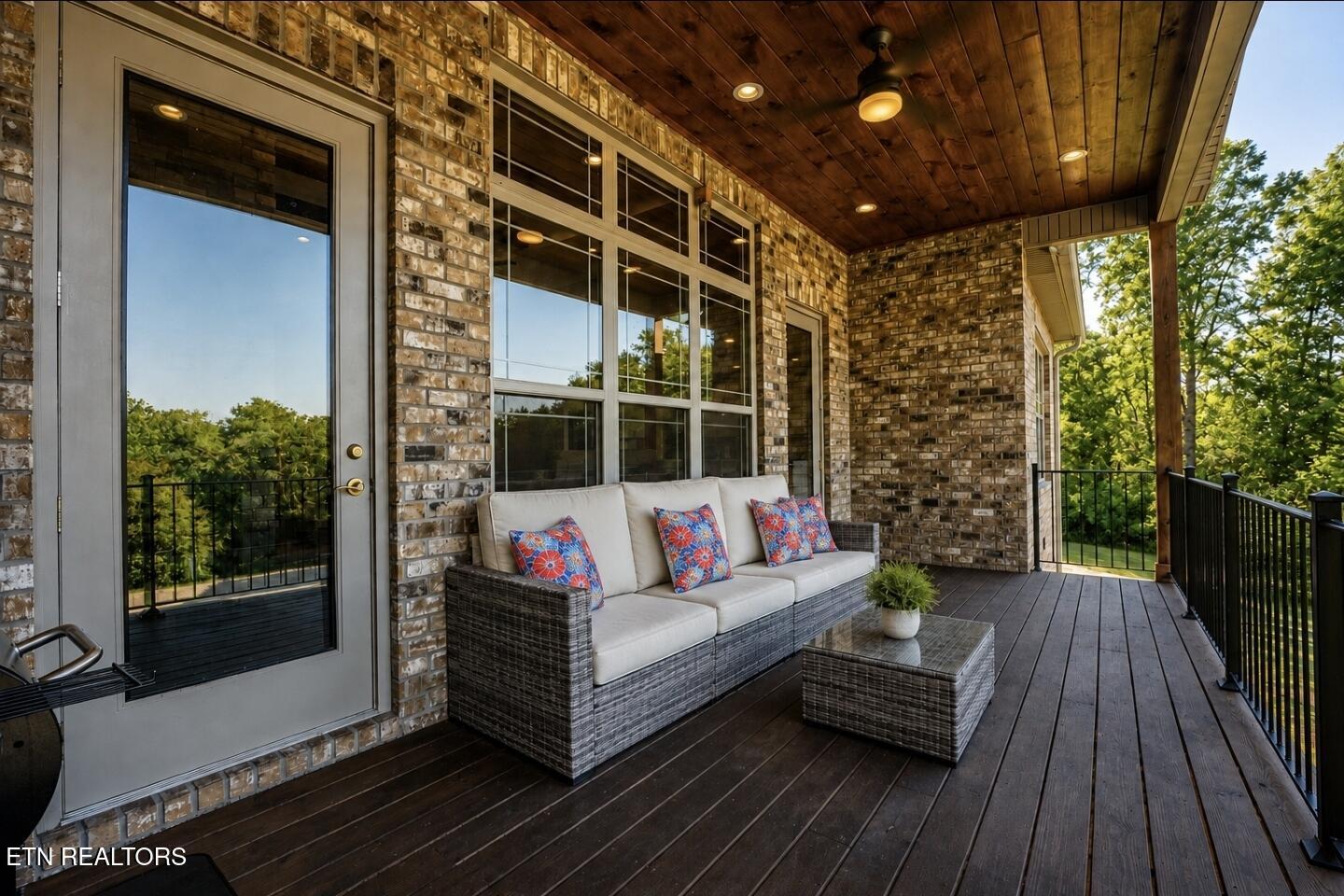6841 Redtail Hawk Way Knoxville TN 37921