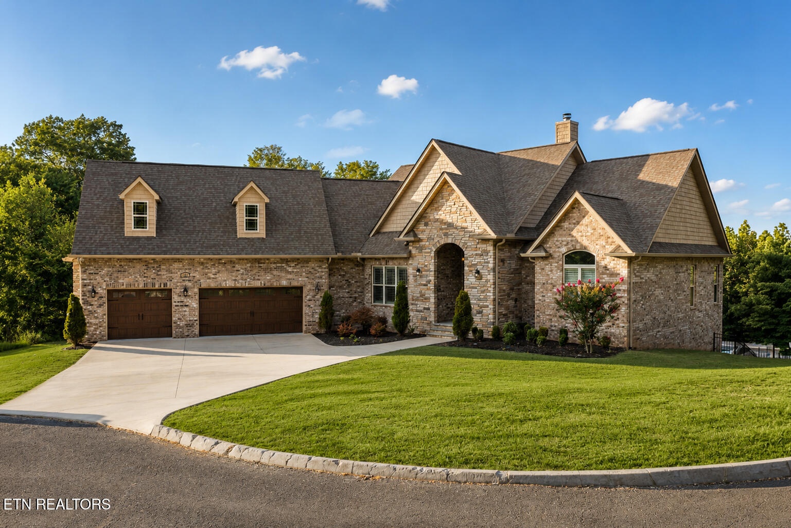 6841 Redtail Hawk Way Knoxville TN 37921