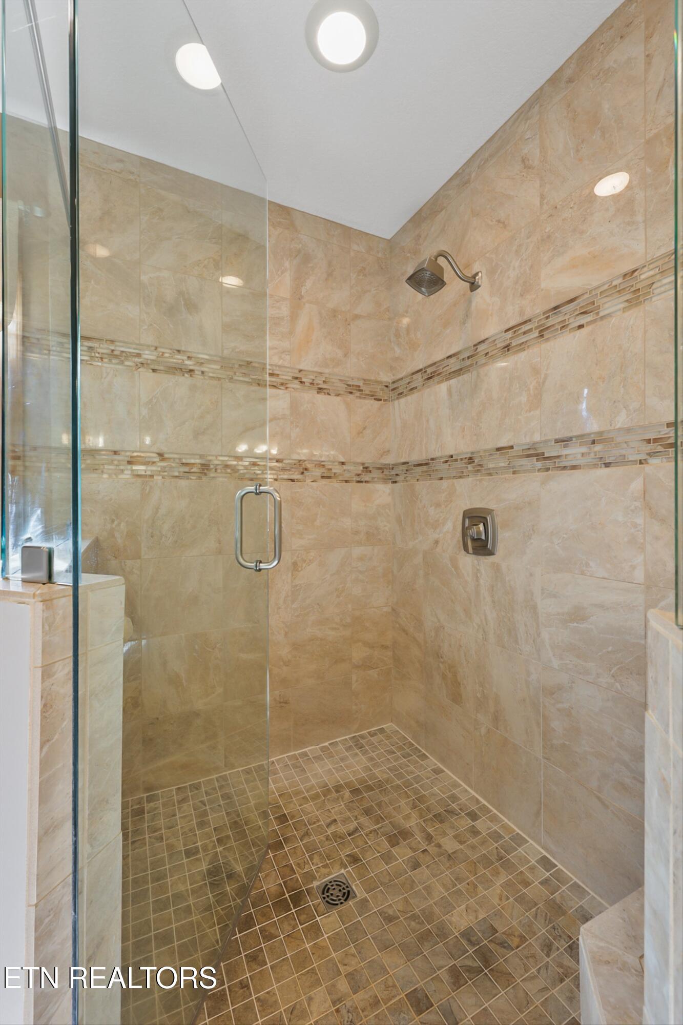 891 Yoakum Hollow Road Jacksboro TN 37757