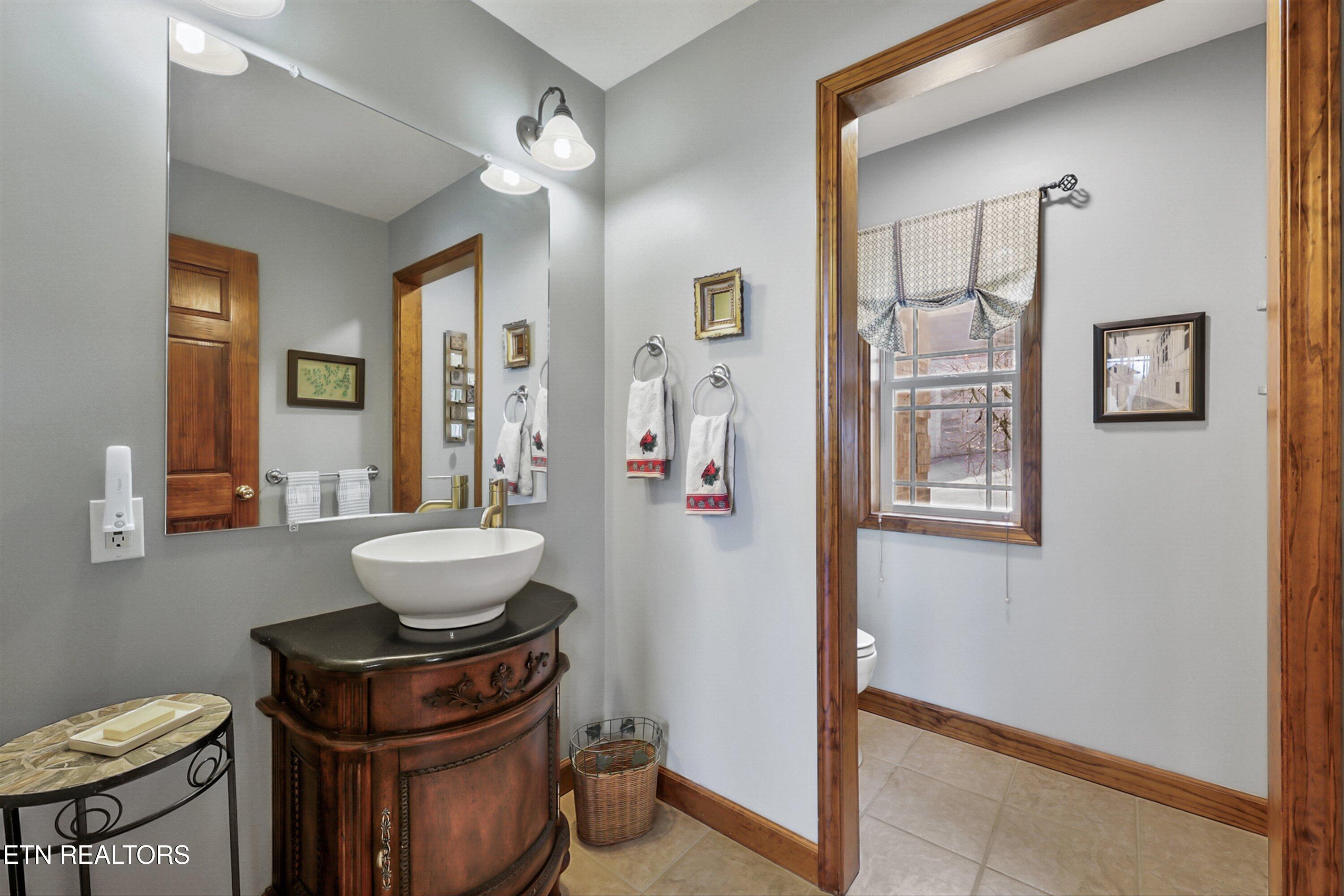 891 Yoakum Hollow Road Jacksboro TN 37757