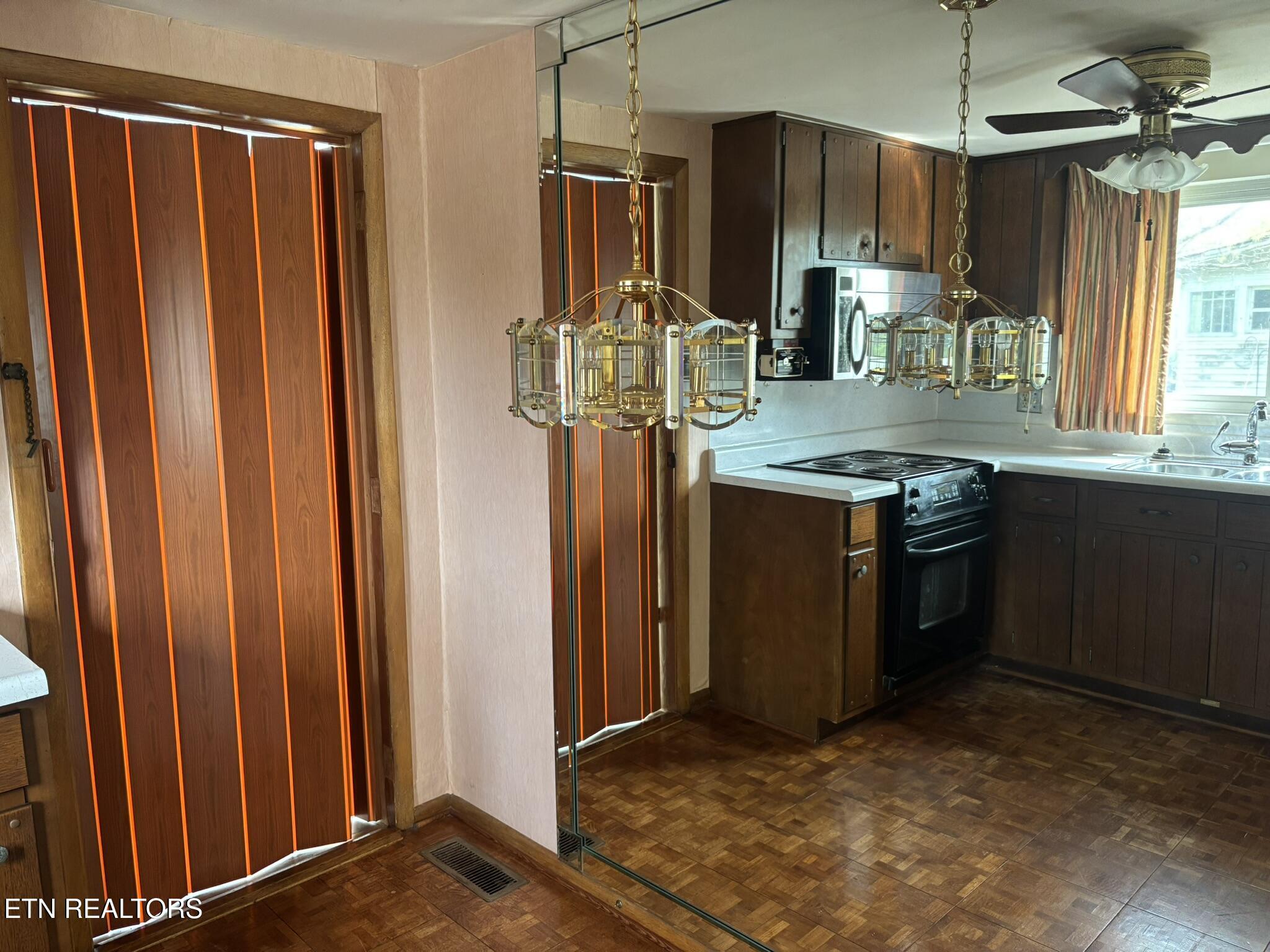 6117 Thorn Grove Pike Knoxville TN 37914