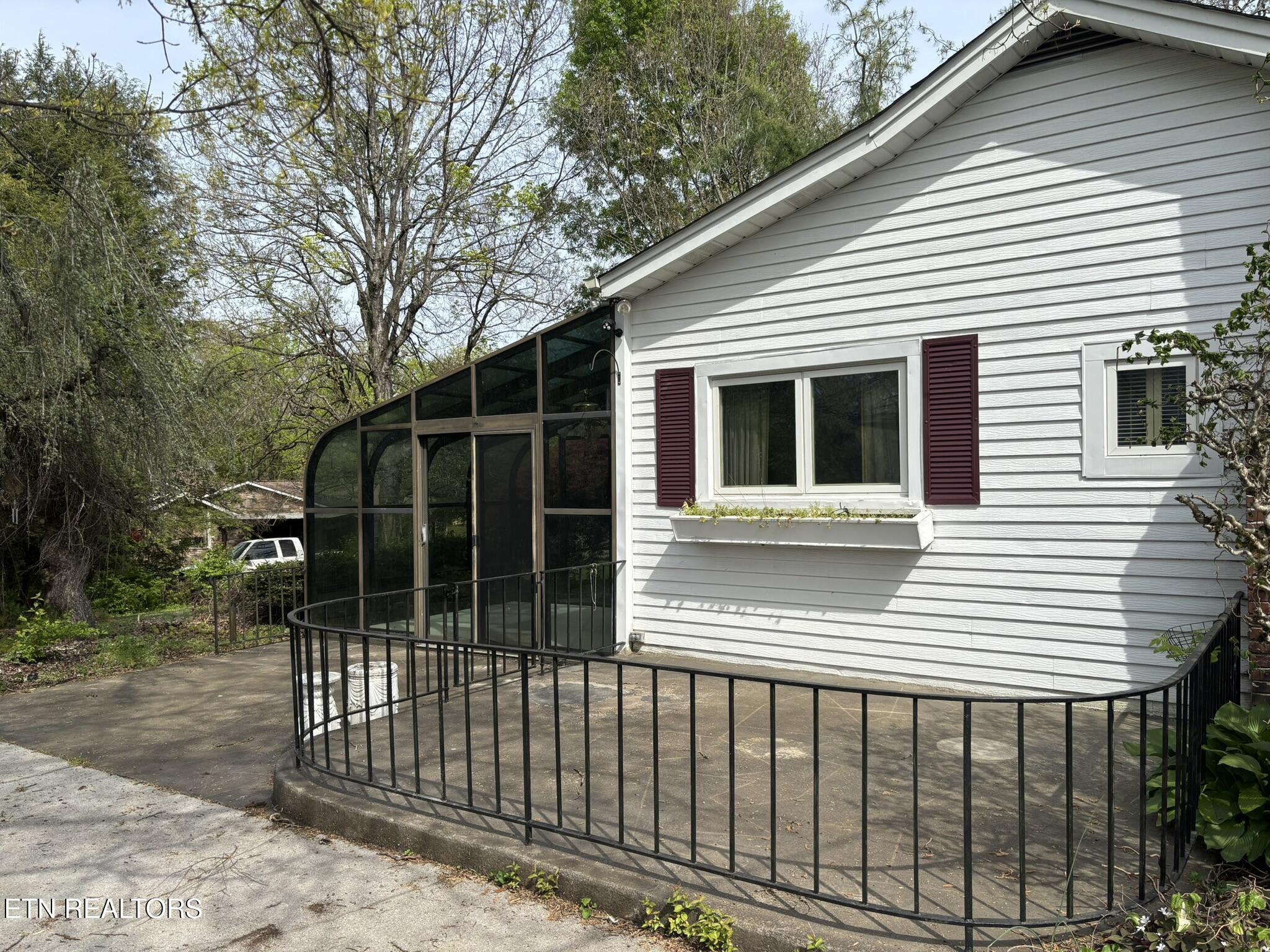 6117 Thorn Grove Pike Knoxville TN 37914