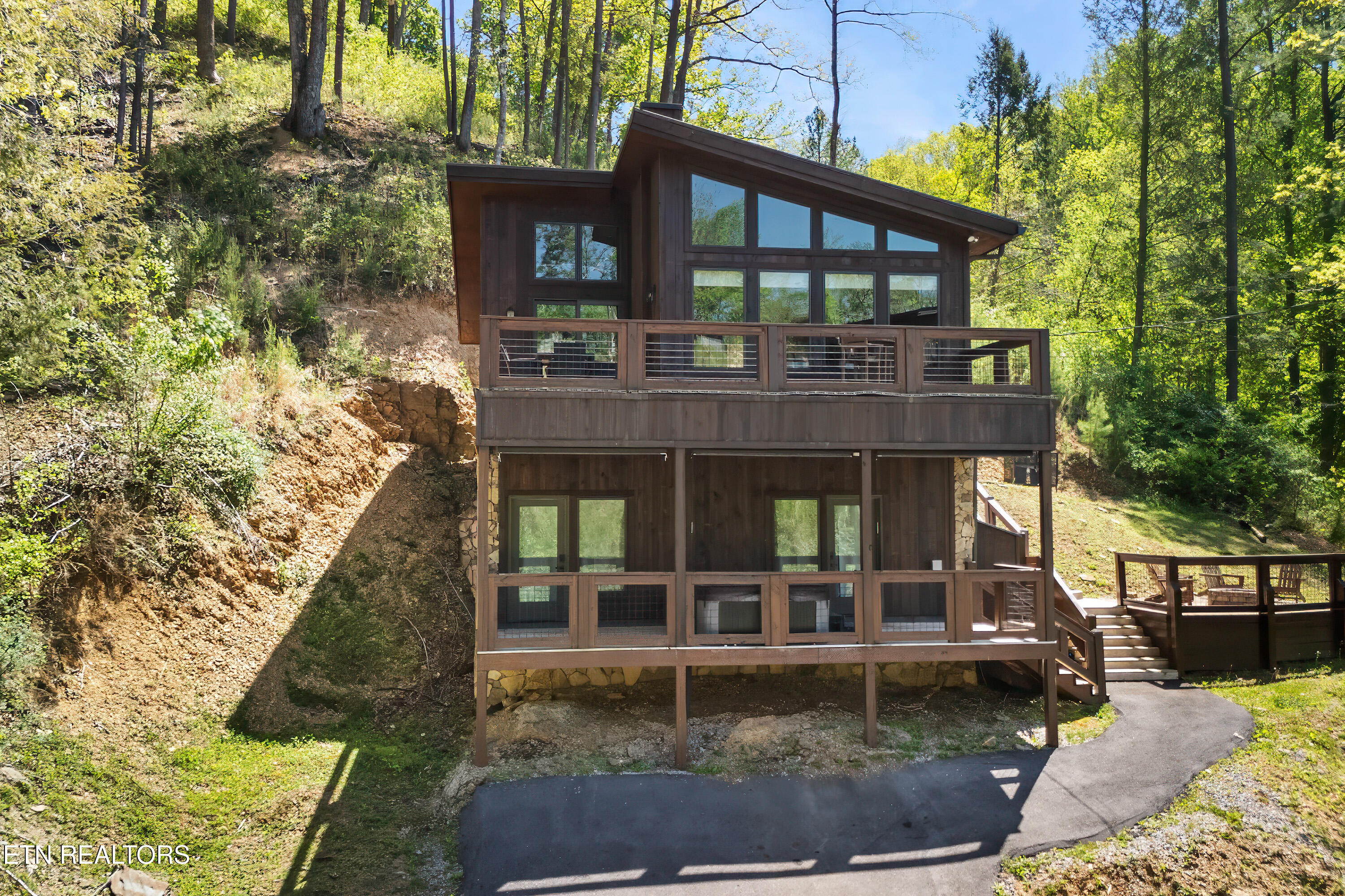 1613 Mitchell Farm Road Sevierville TN 37876