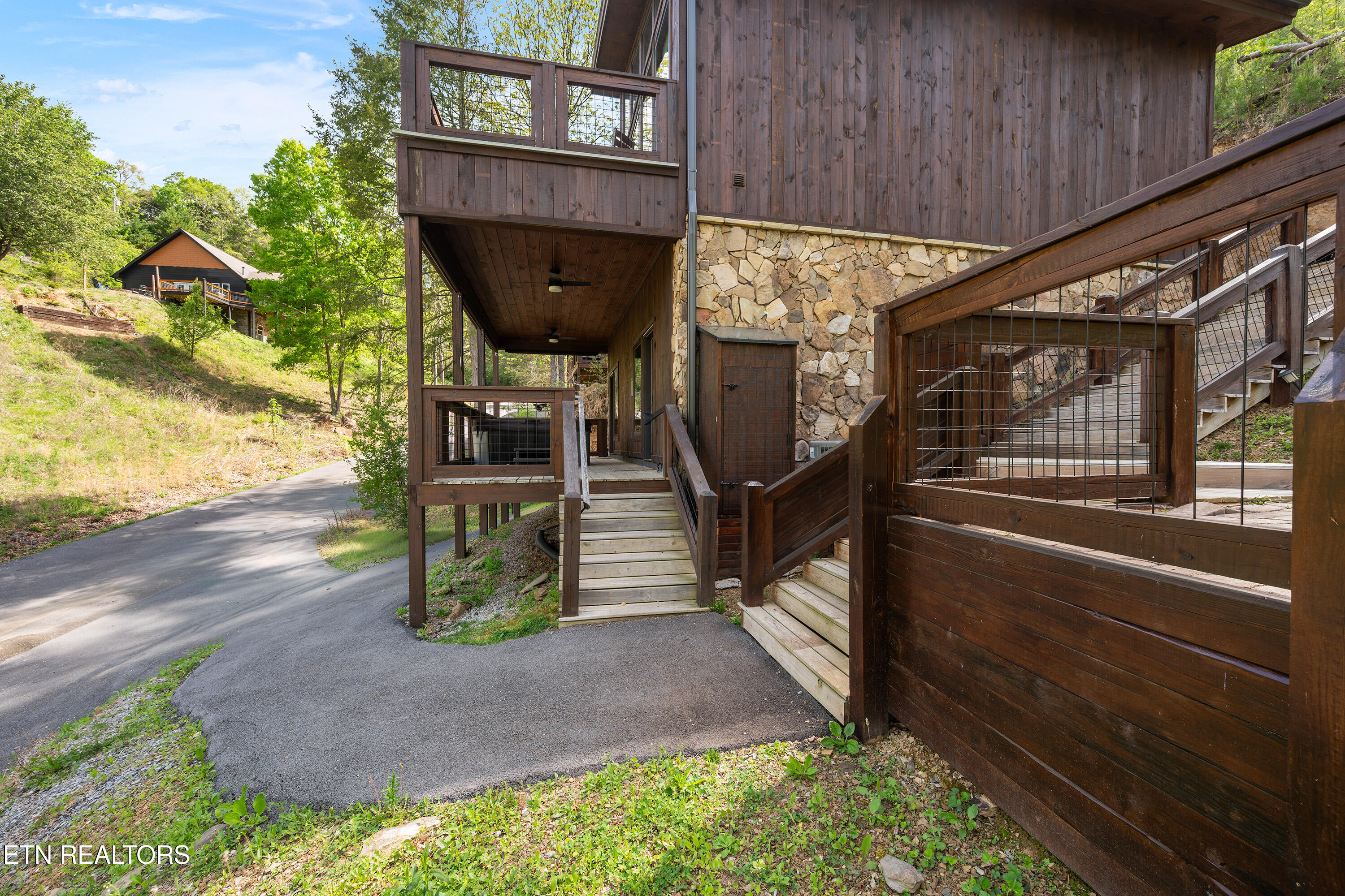 1613 Mitchell Farm Road Sevierville TN 37876