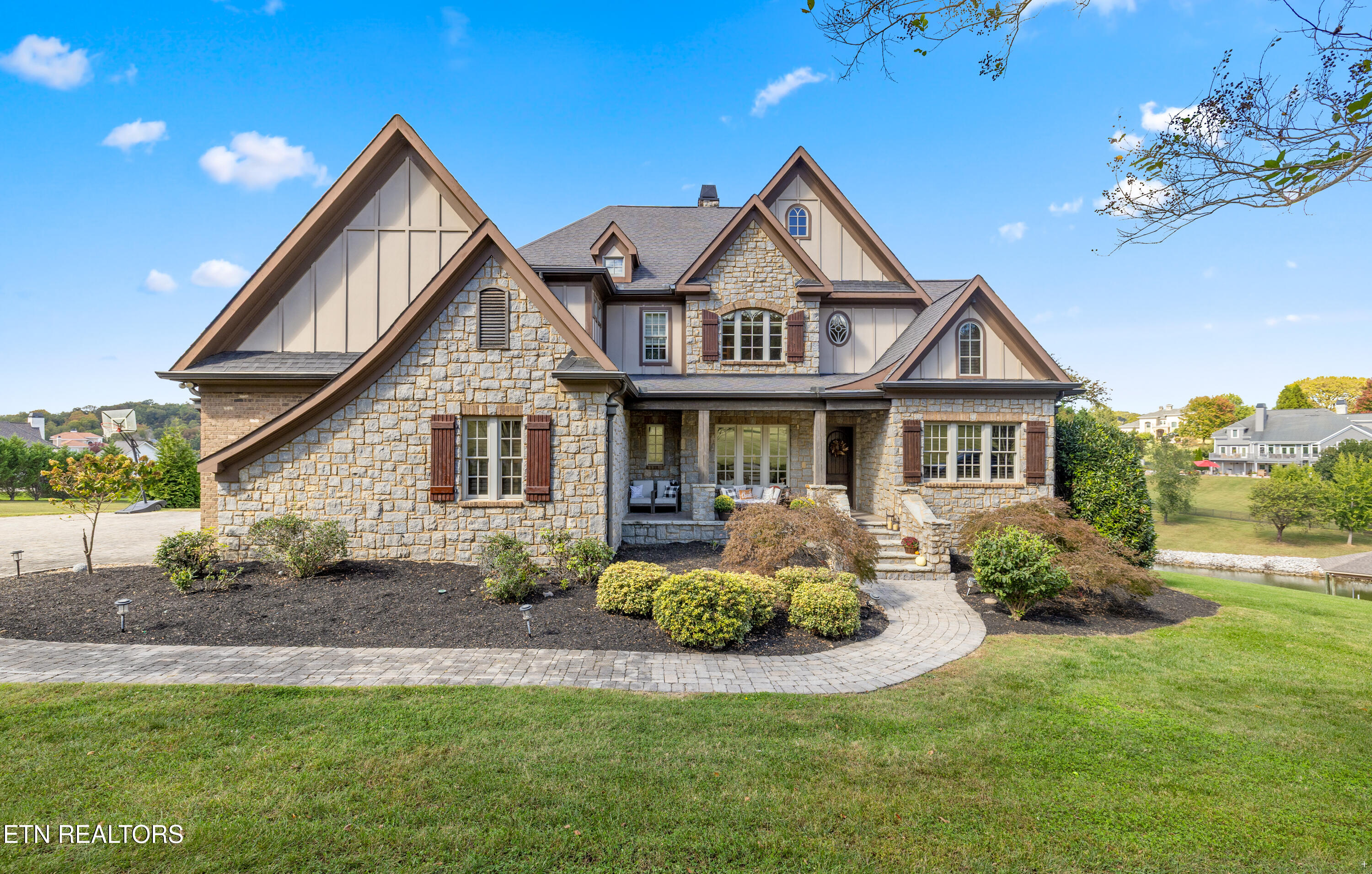 3642 Jackson Pointe Drive Louisville TN 37777
