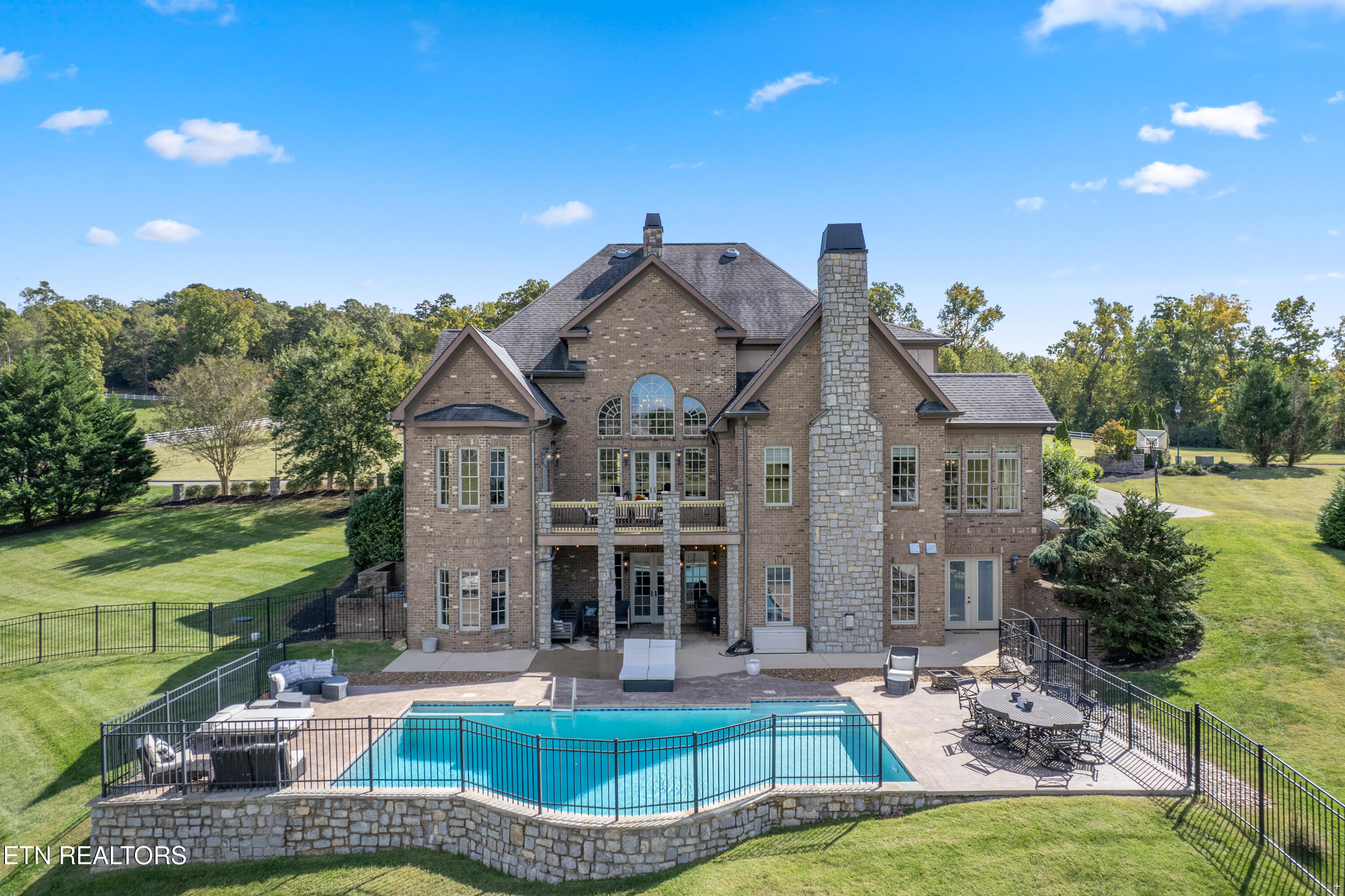 3642 Jackson Pointe Drive Louisville TN 37777