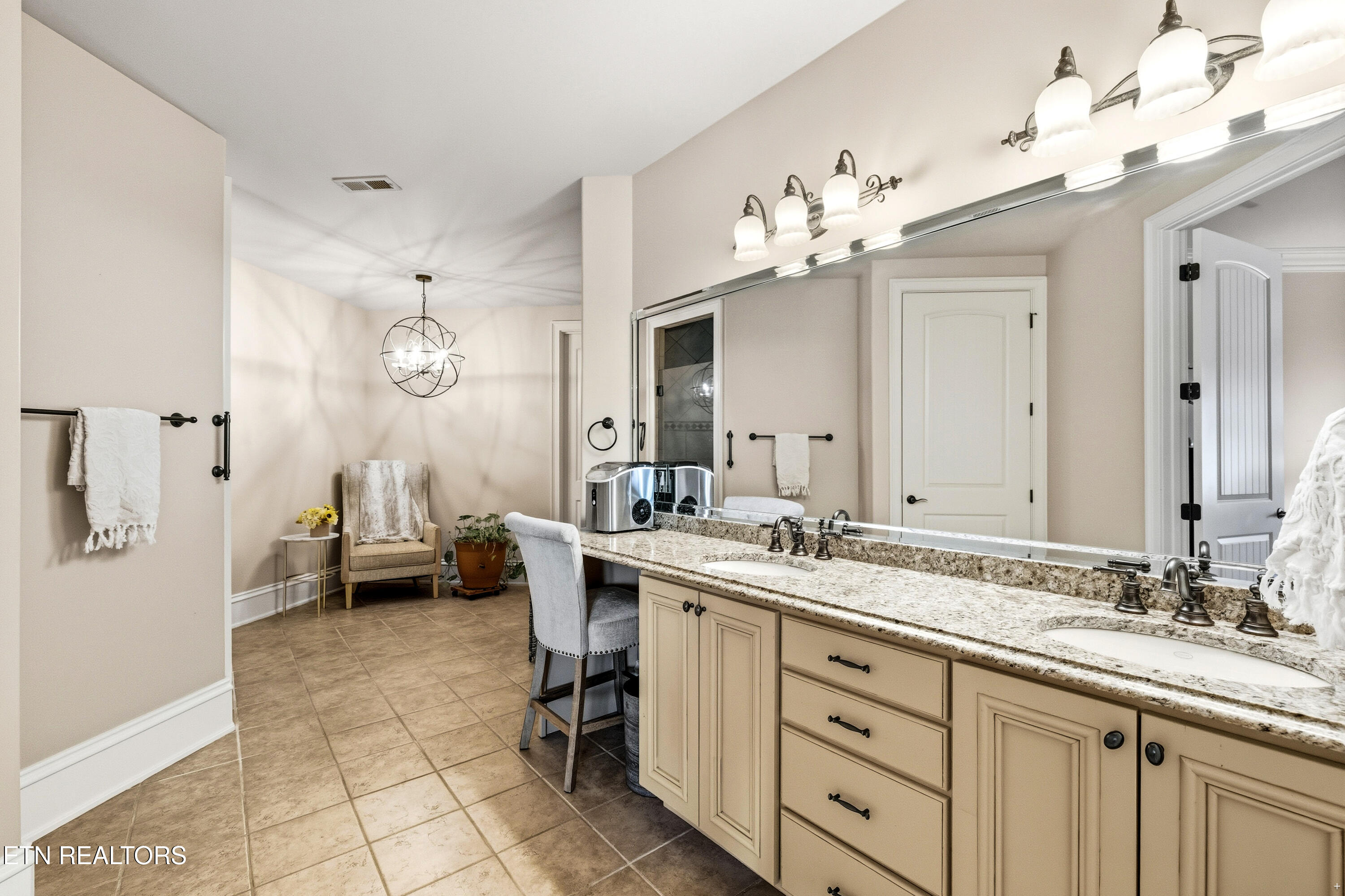 3642 Jackson Pointe Drive Louisville TN 37777