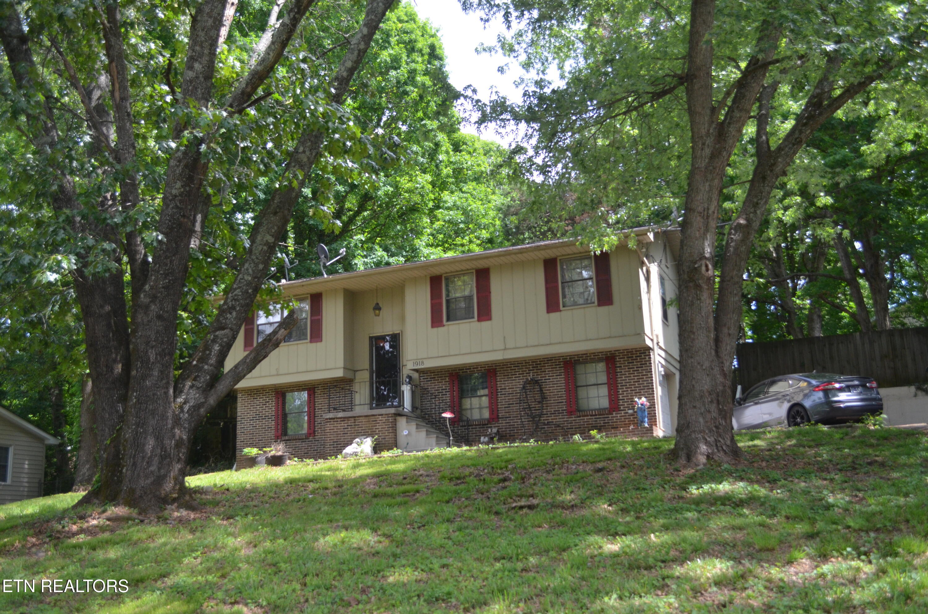 1918 Highland Road Maryville TN 37801