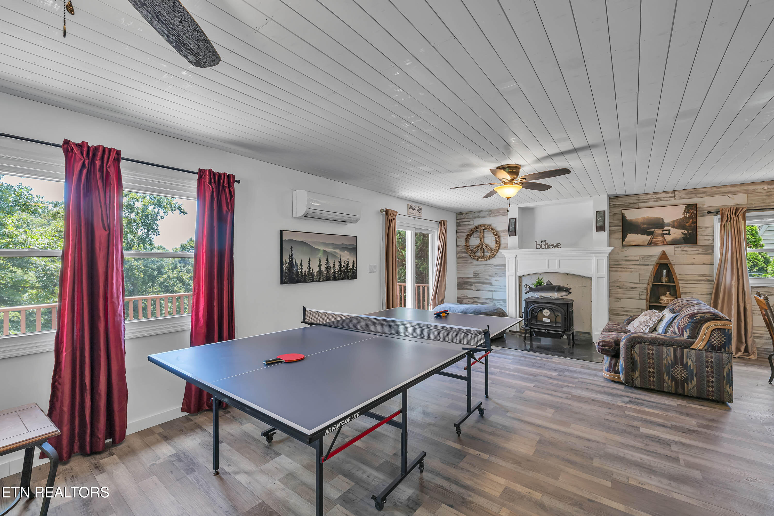 2038 Glenbrook Lane Dandridge TN 37725