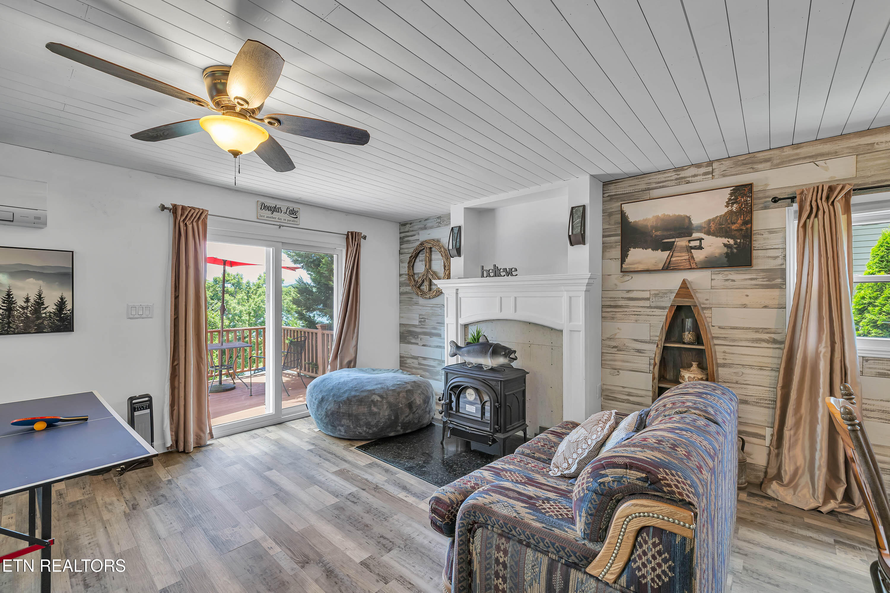 2038 Glenbrook Lane Dandridge TN 37725