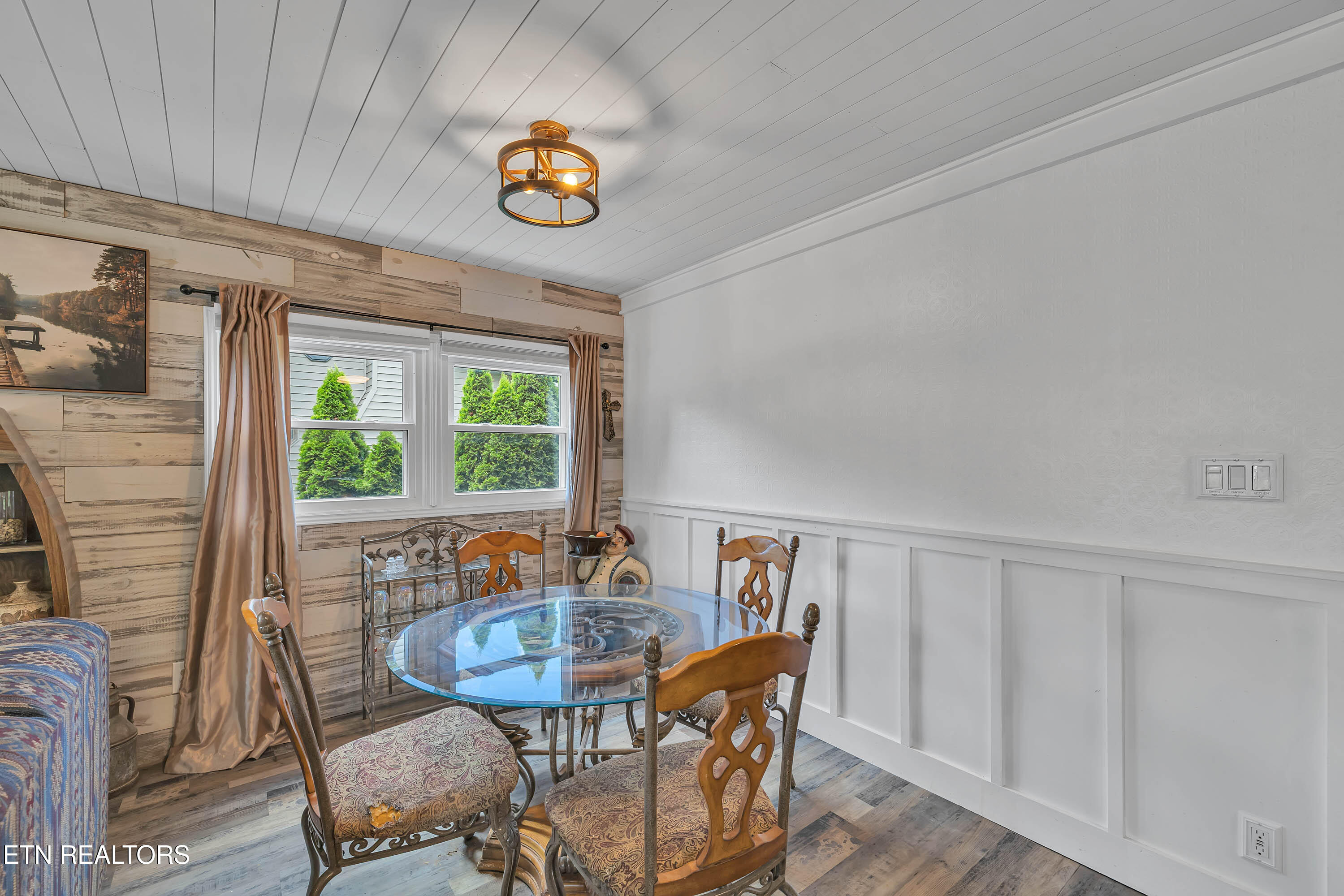 2038 Glenbrook Lane Dandridge TN 37725