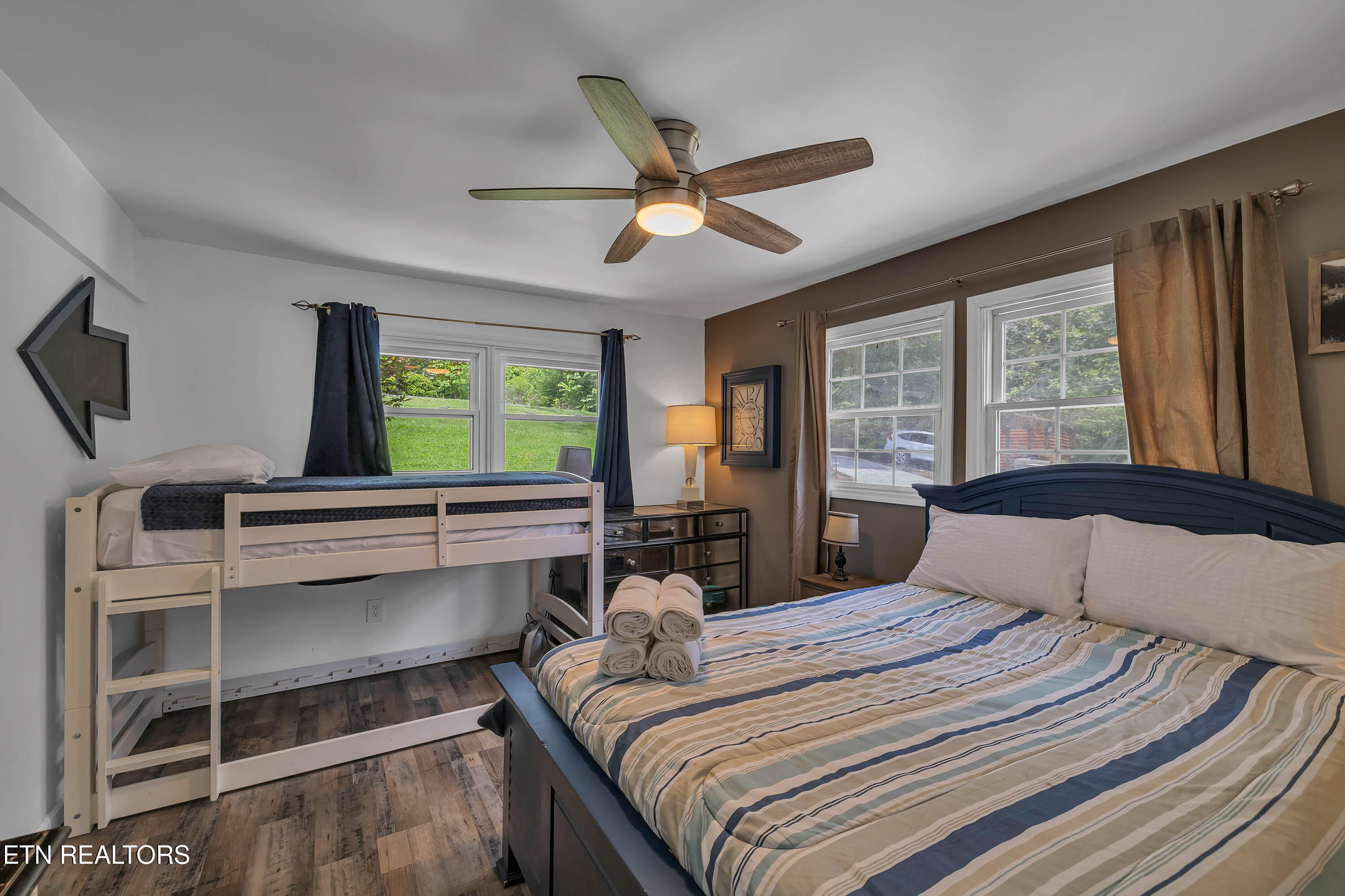 2038 Glenbrook Lane Dandridge TN 37725