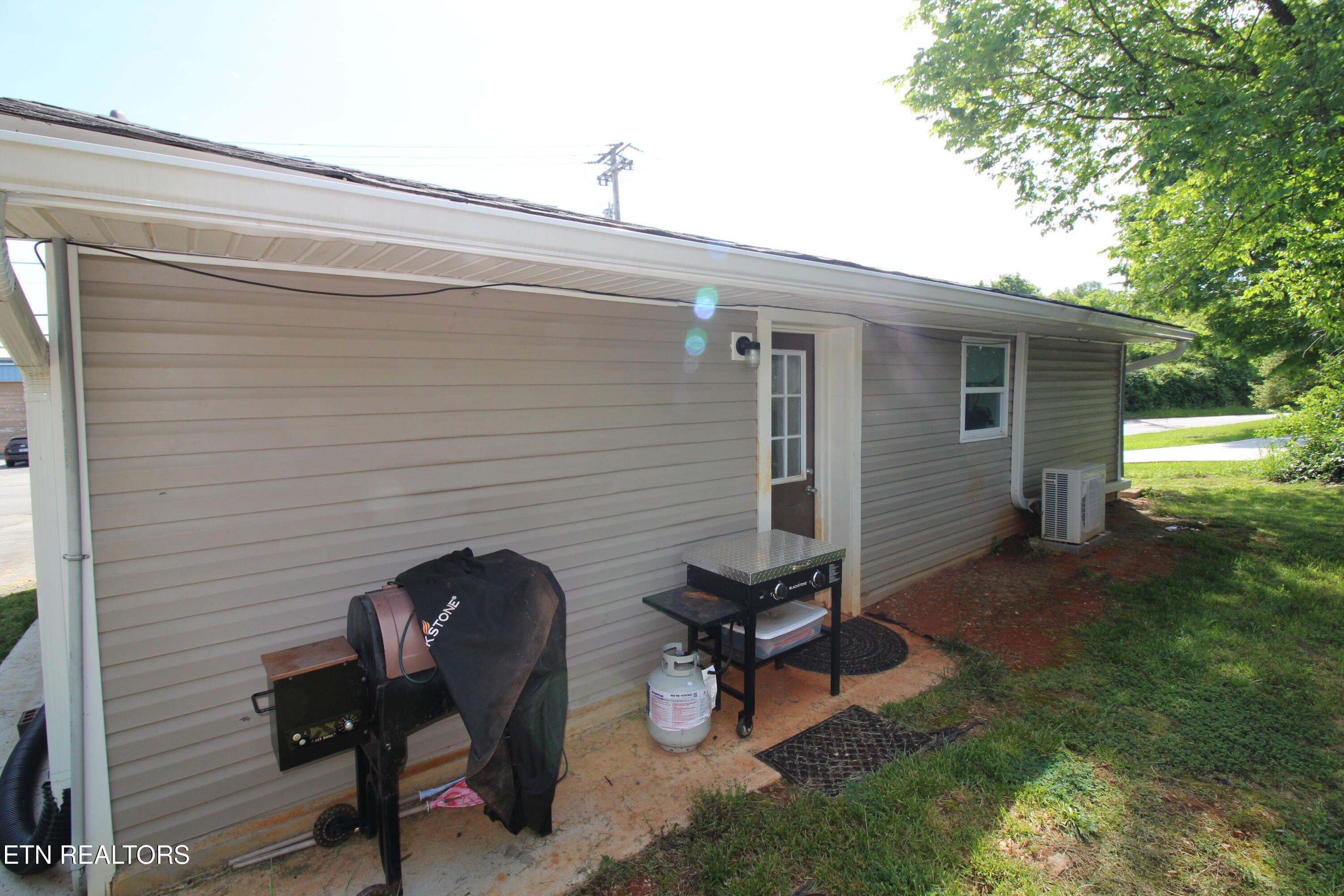311 Bussell Ferry Road Lenoir City TN 37771