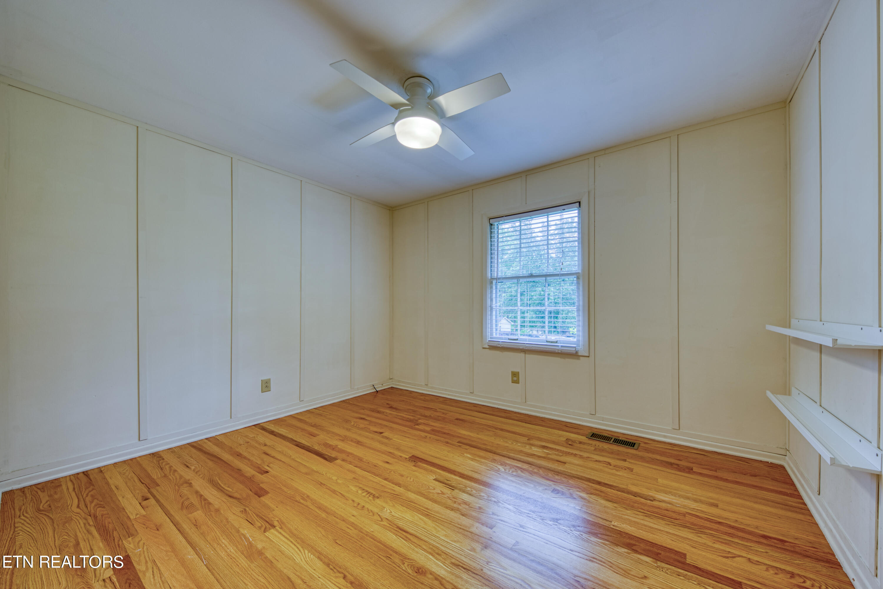 8712 NW Longmeade Drive Knoxville TN 37923