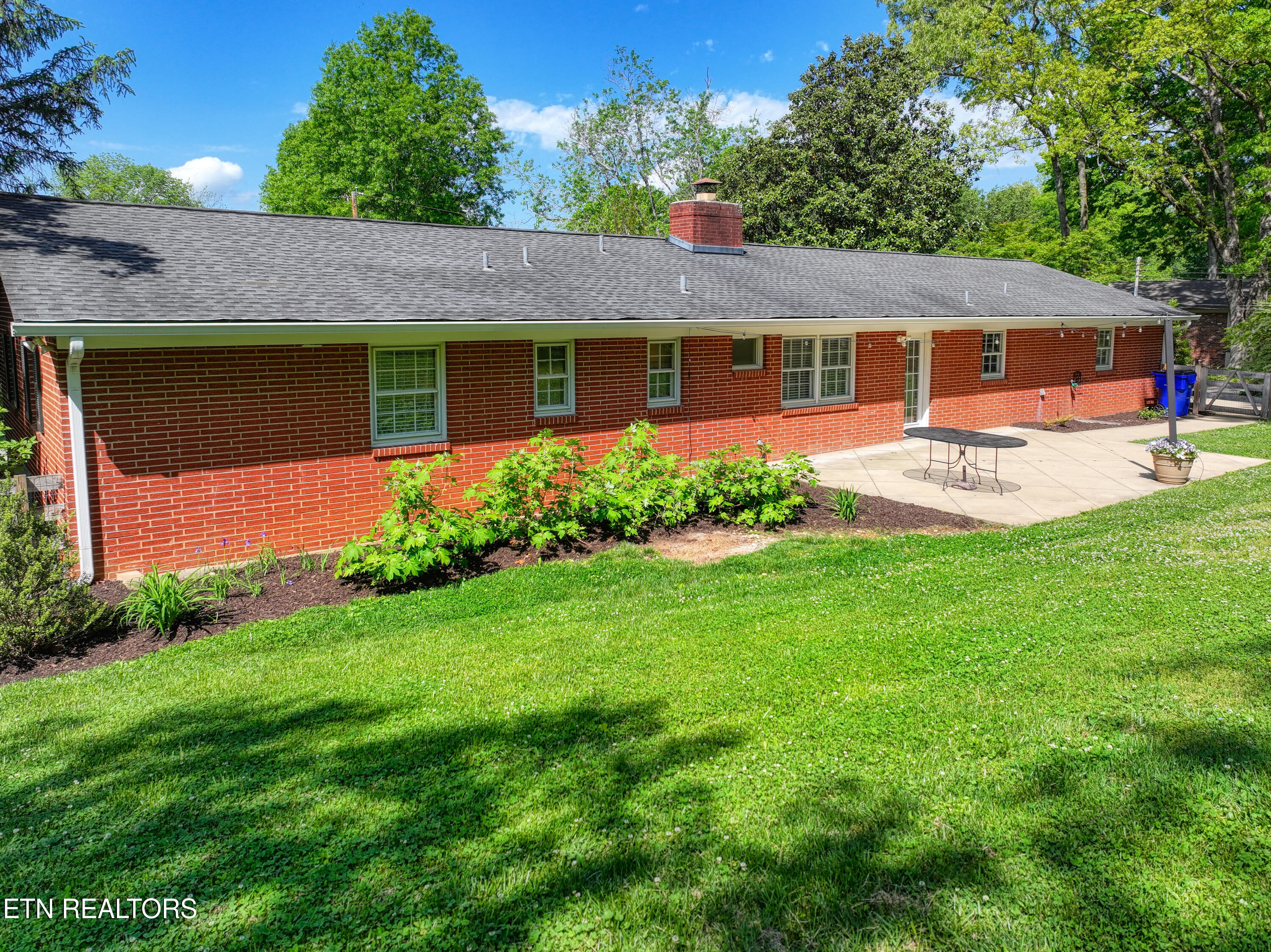 8712 NW Longmeade Drive Knoxville TN 37923