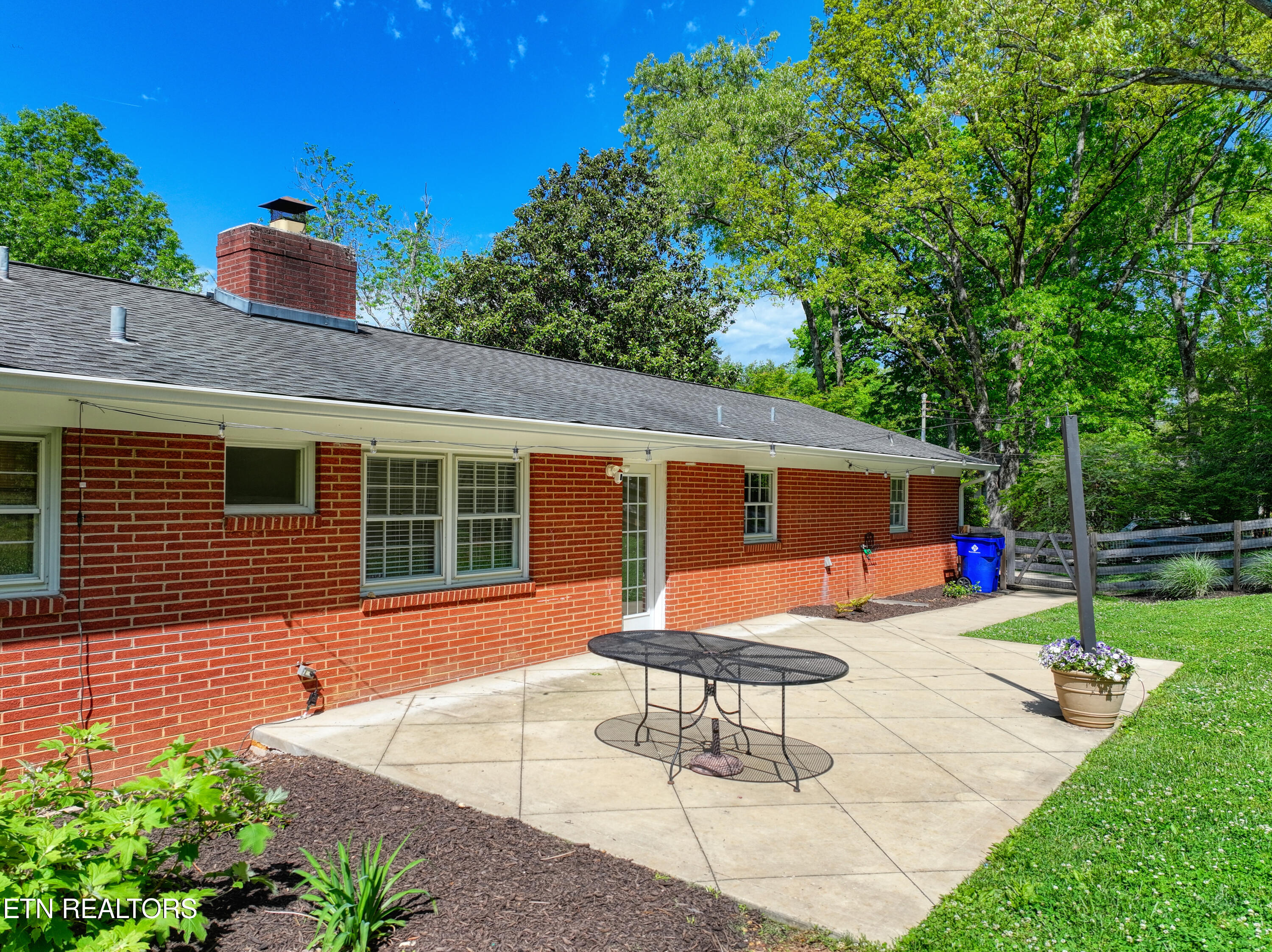 8712 NW Longmeade Drive Knoxville TN 37923