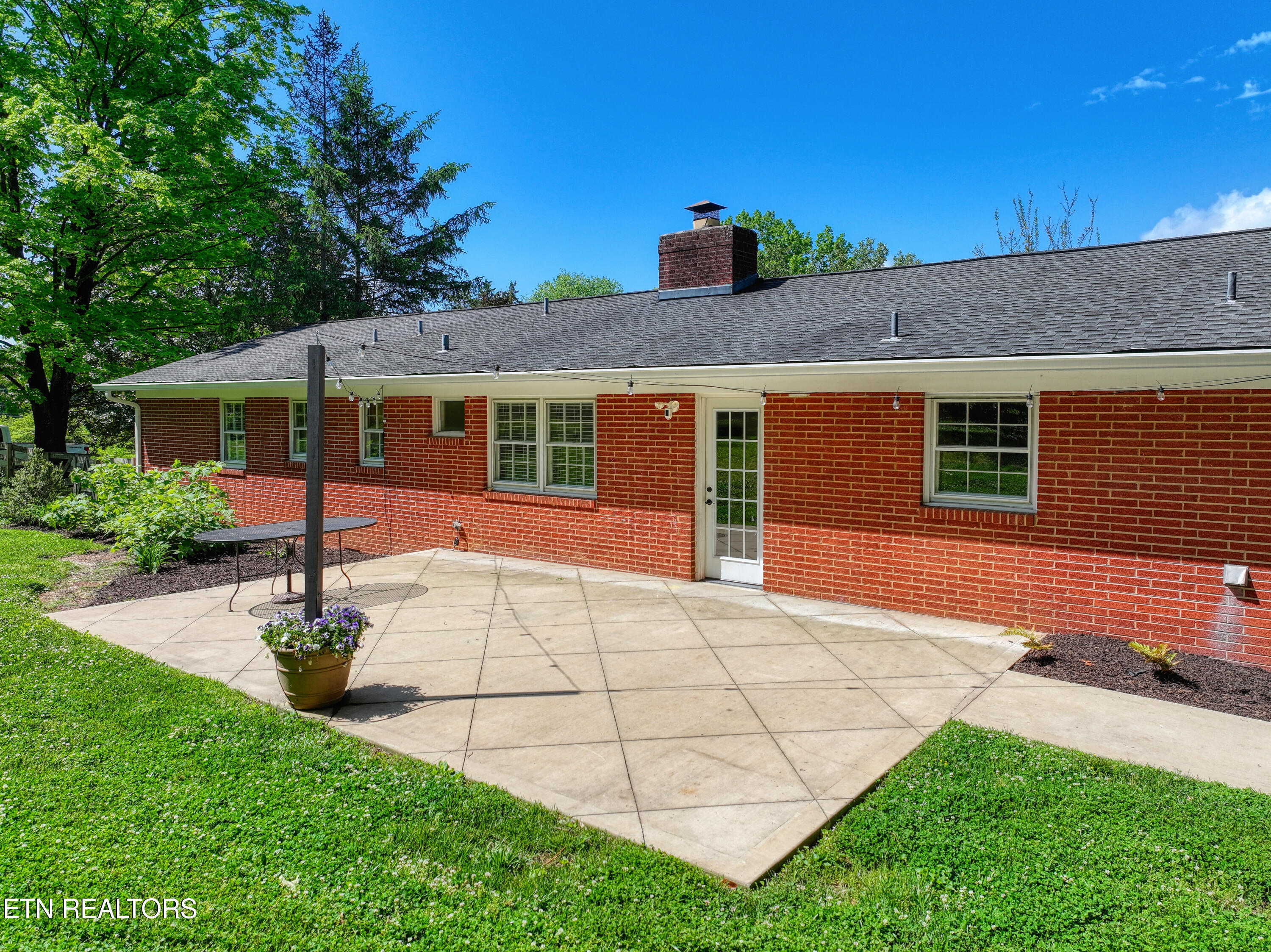 8712 NW Longmeade Drive Knoxville TN 37923
