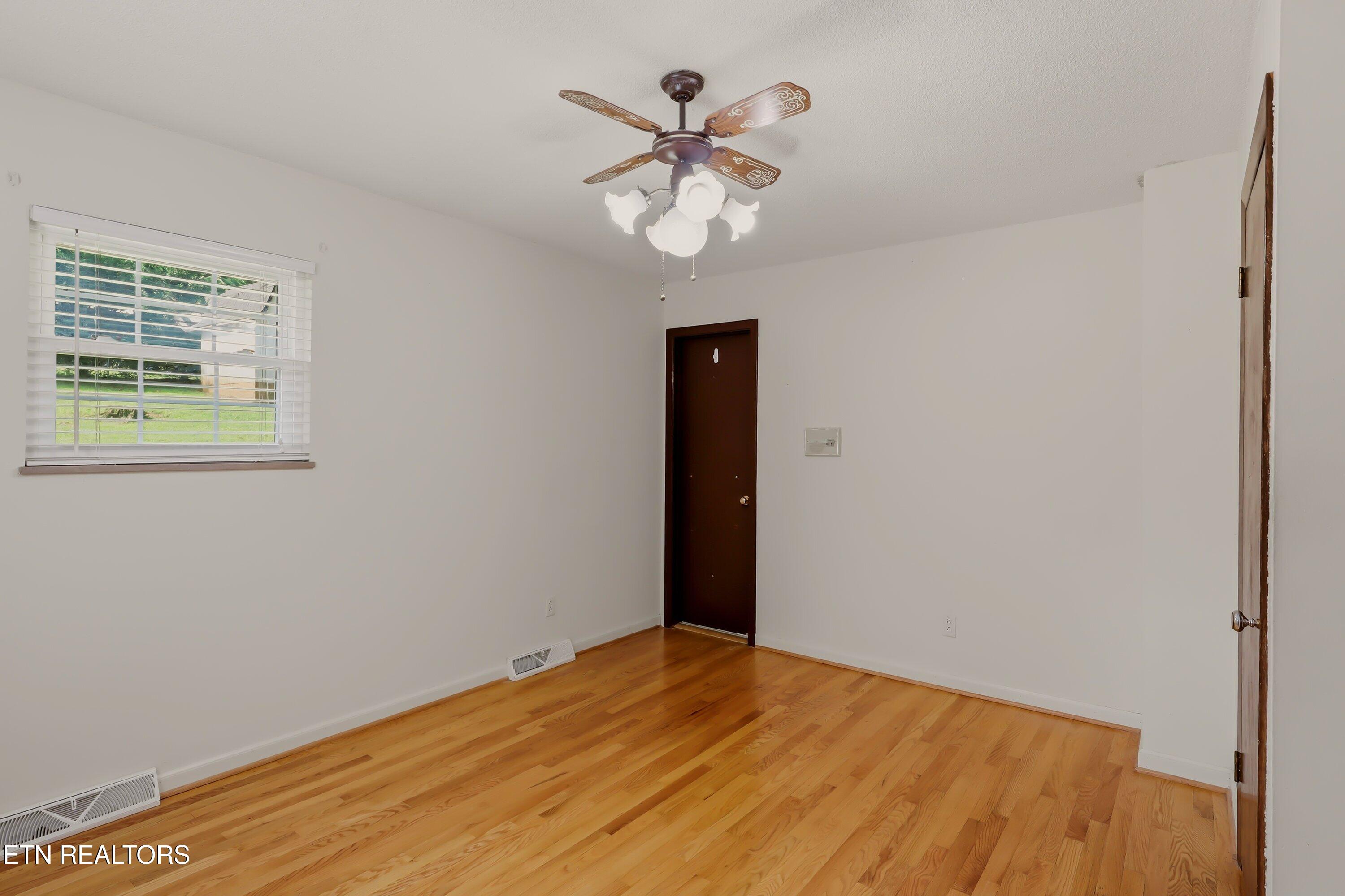 1812 E Alpine Drive Maryville TN 37804