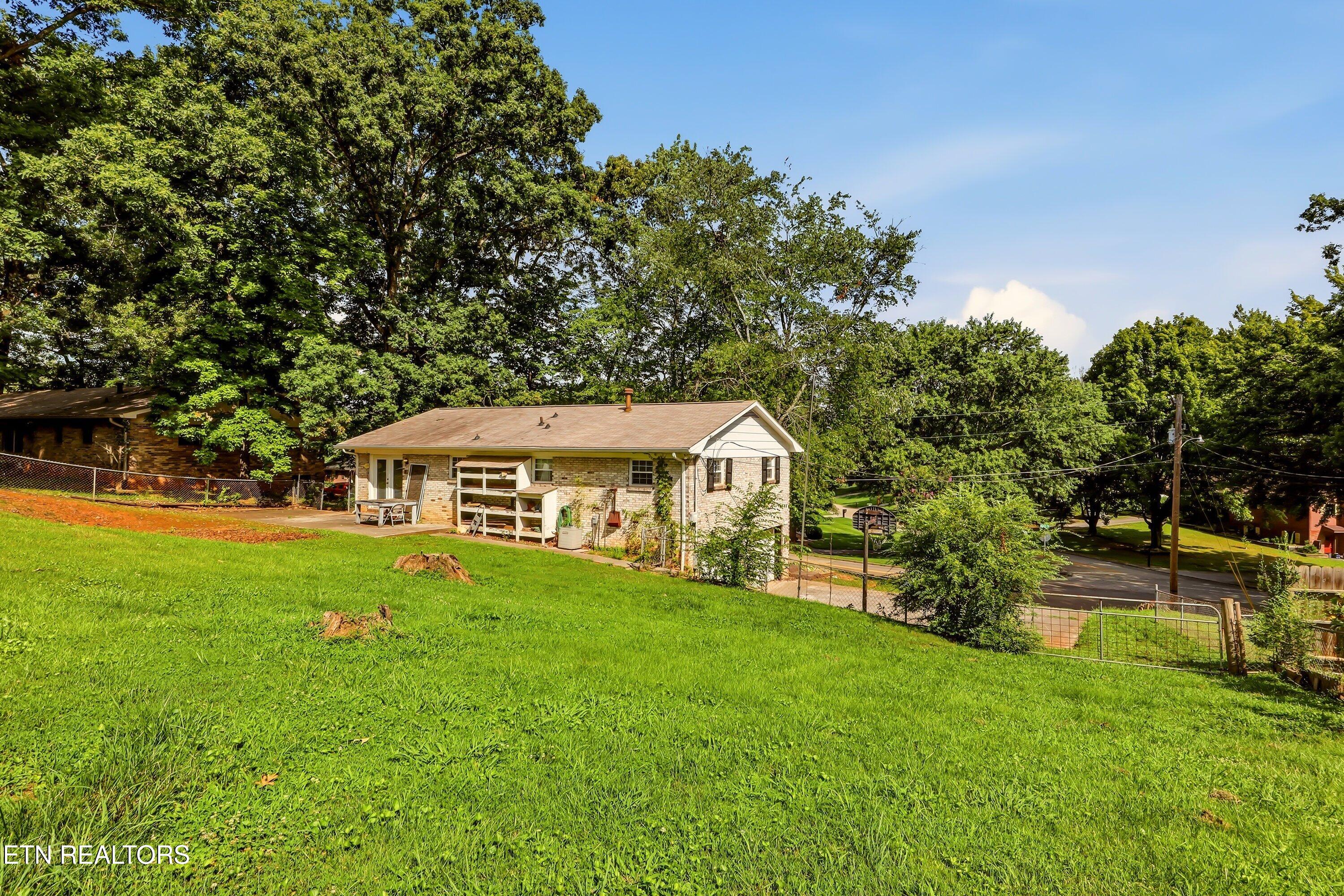1812 E Alpine Drive Maryville TN 37804