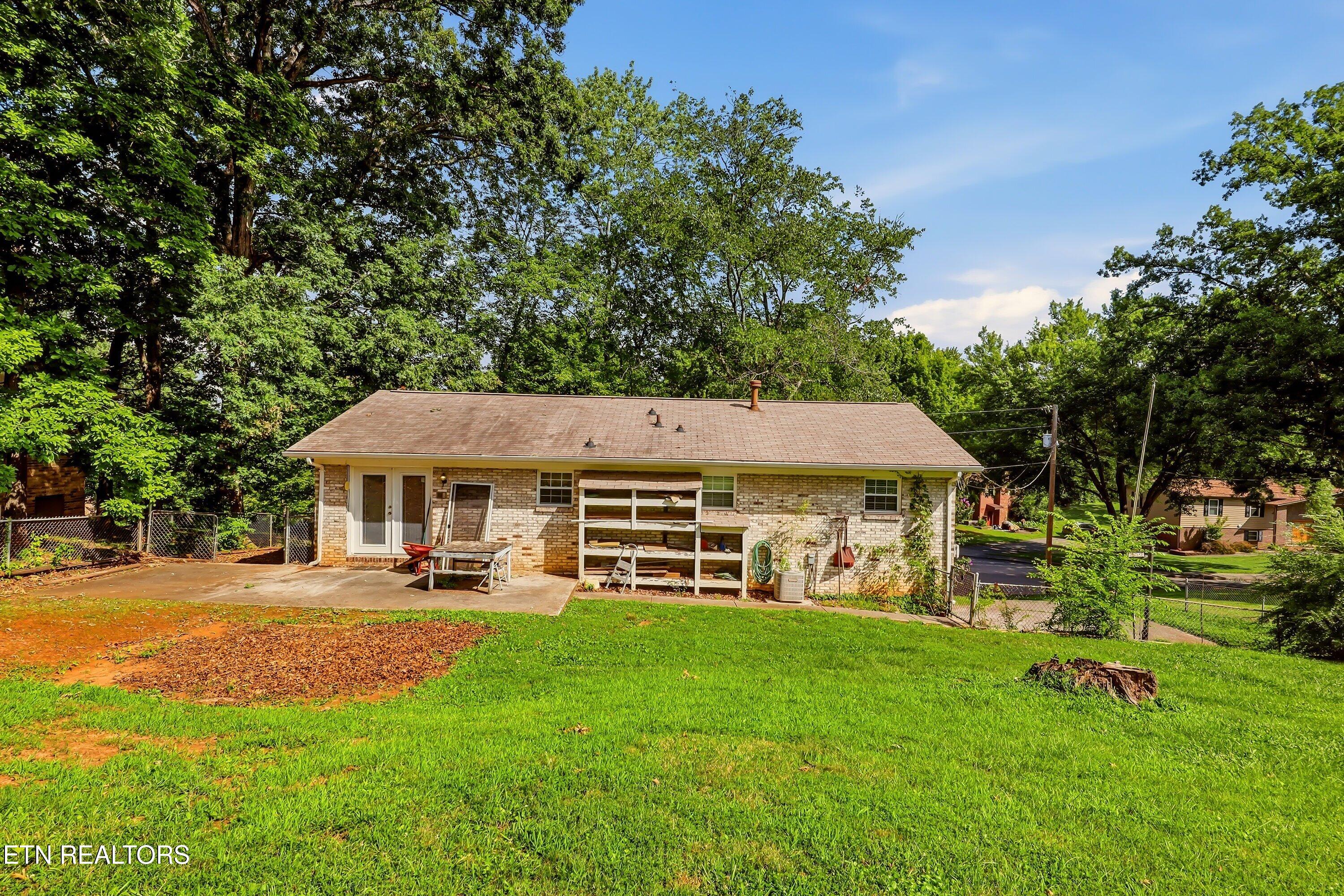 1812 E Alpine Drive Maryville TN 37804