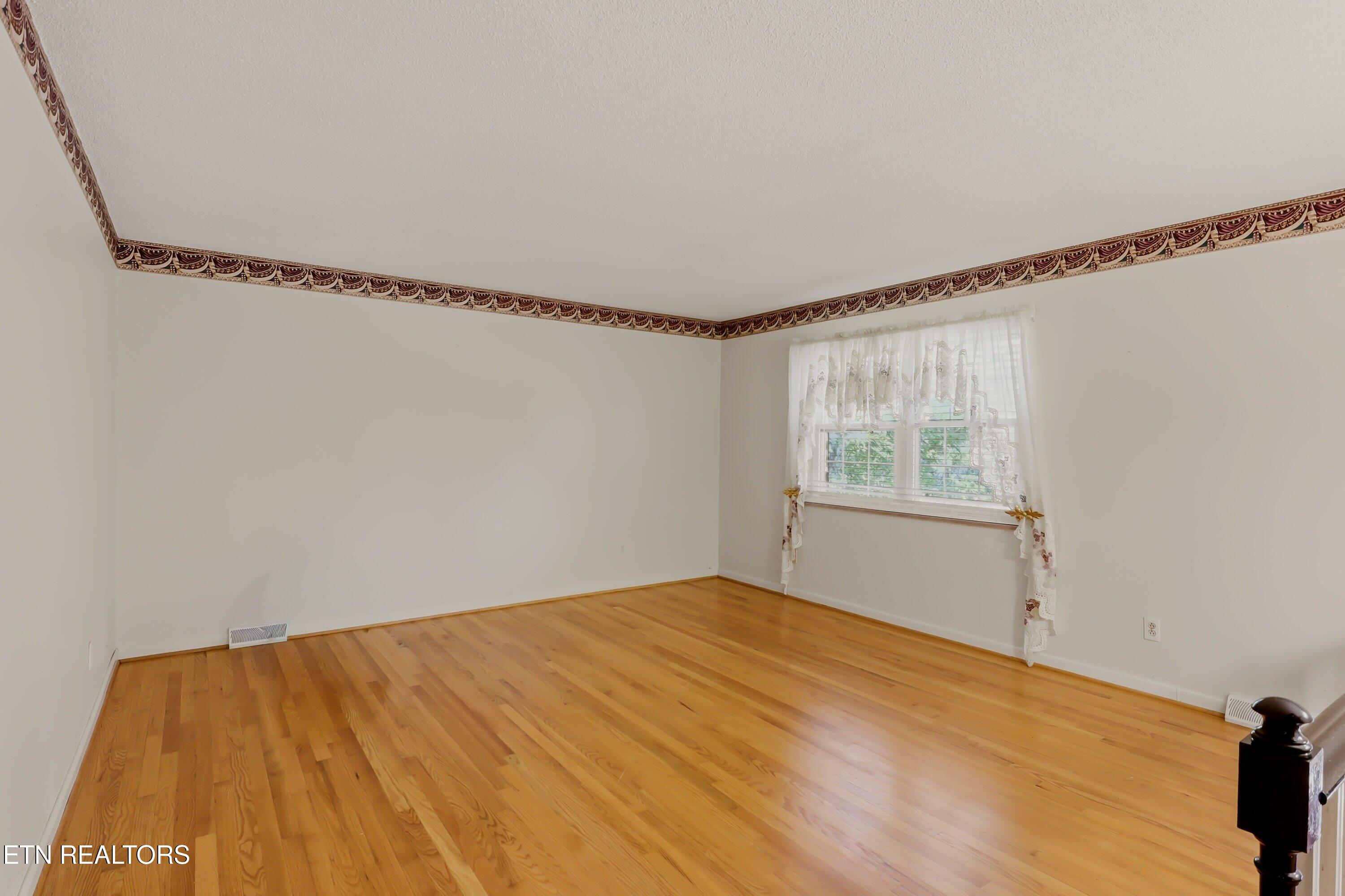 1812 E Alpine Drive Maryville TN 37804