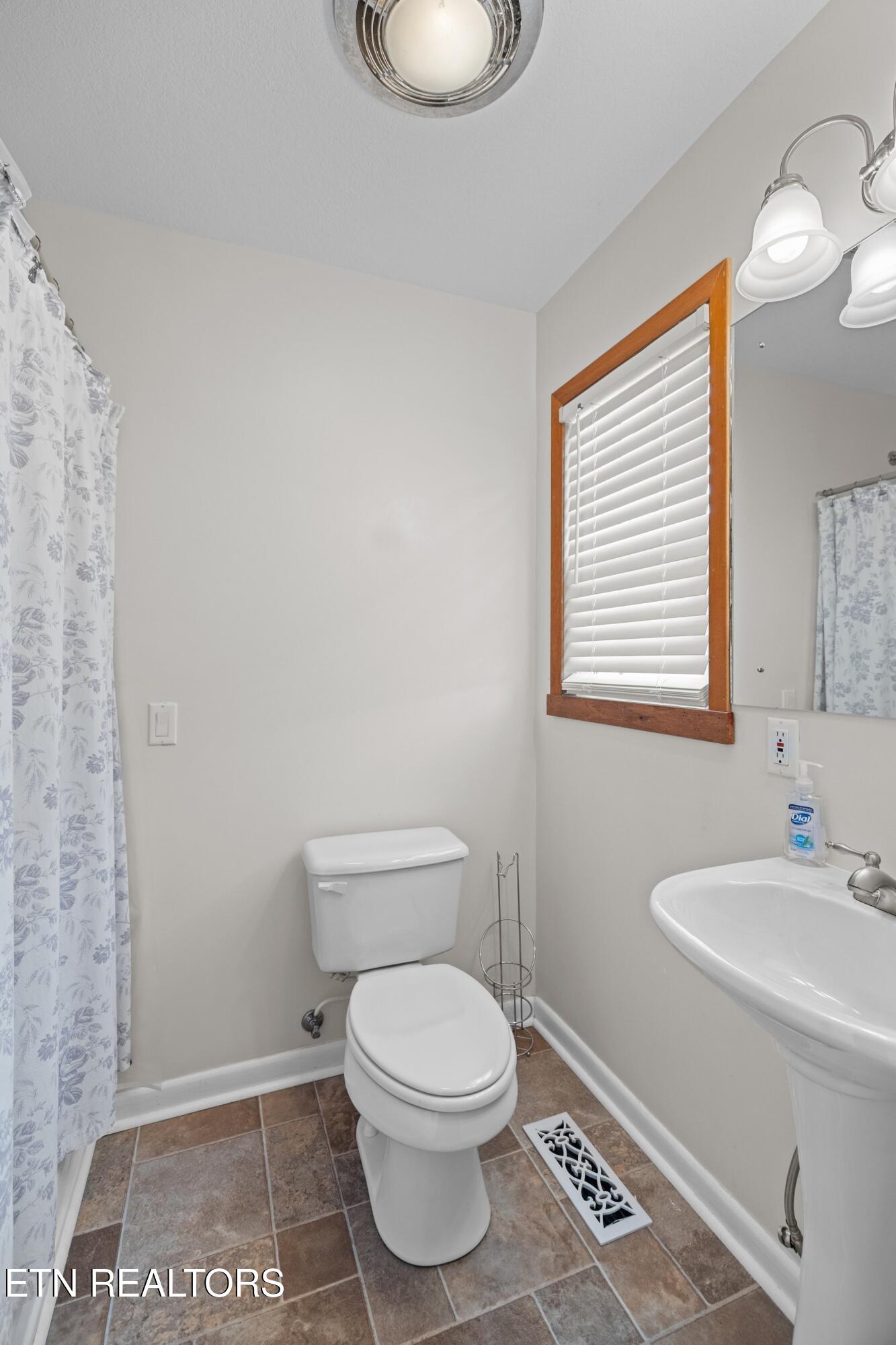 168 Jones Road Sneedville TN 37869