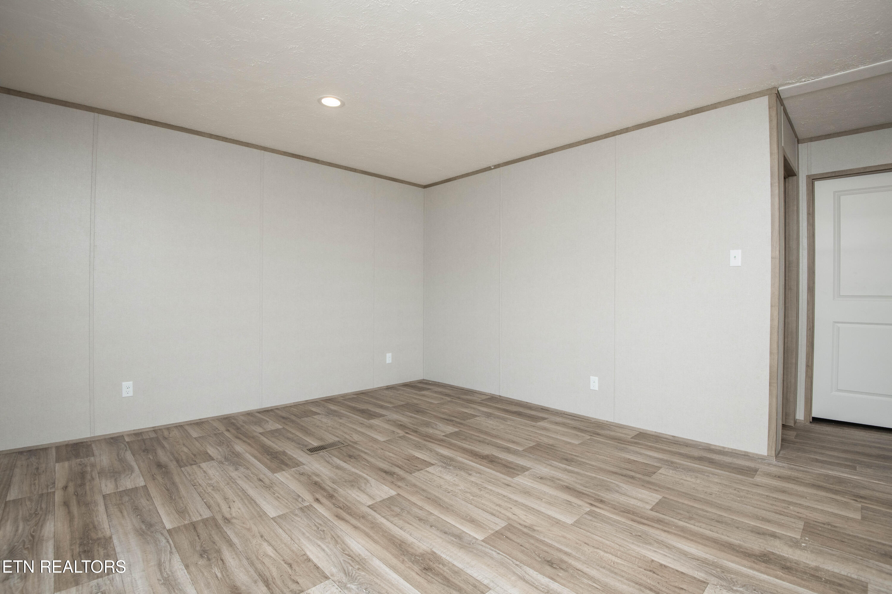 239 Honey Drive New Tazewell TN 37825