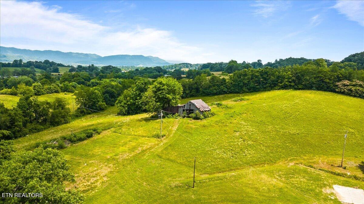 211 Pump Hollow Road Speedwell TN 37870