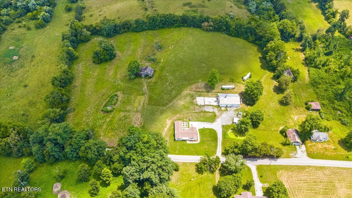 211 Pump Hollow Road Speedwell TN 37870