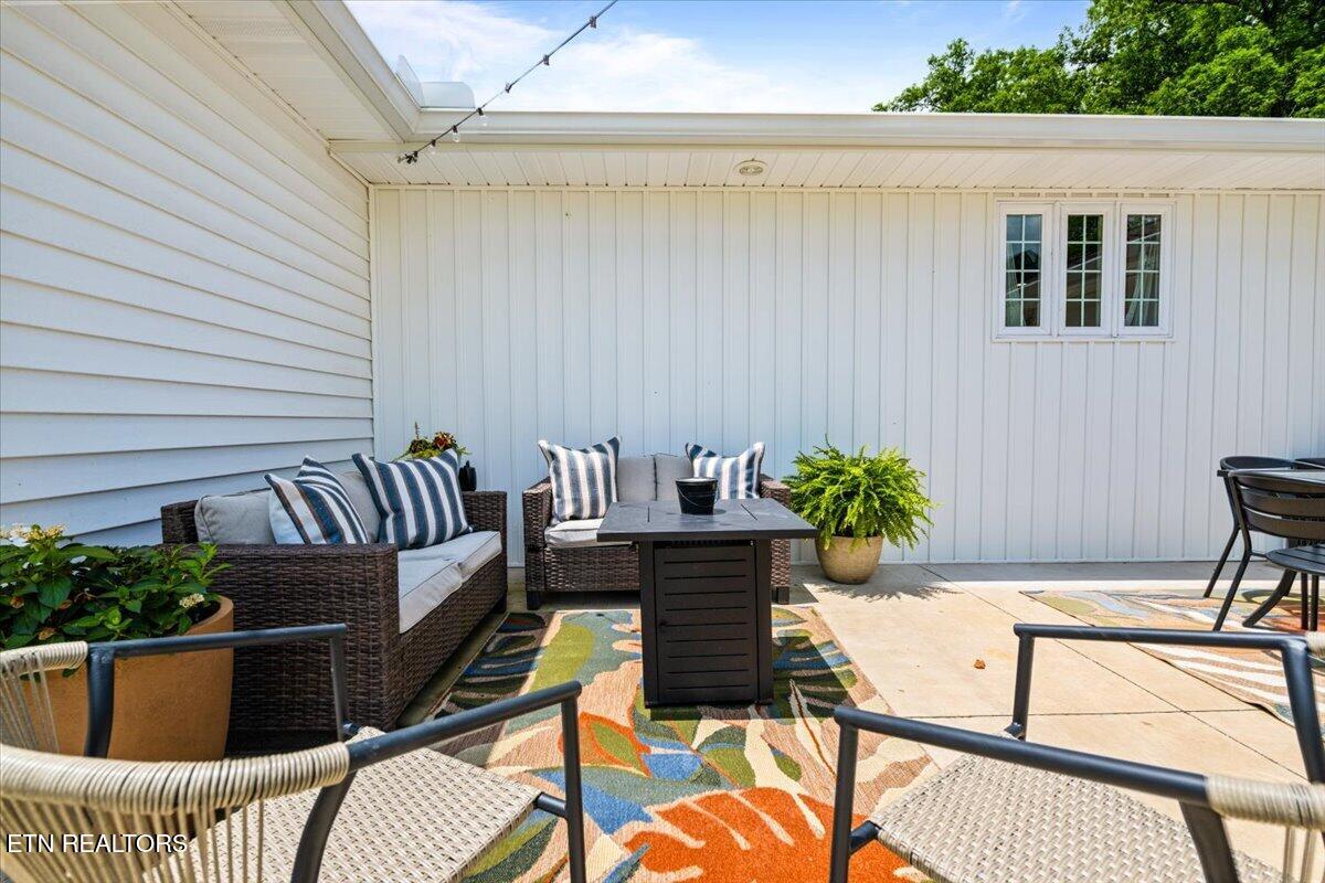 211 Pump Hollow Road Speedwell TN 37870