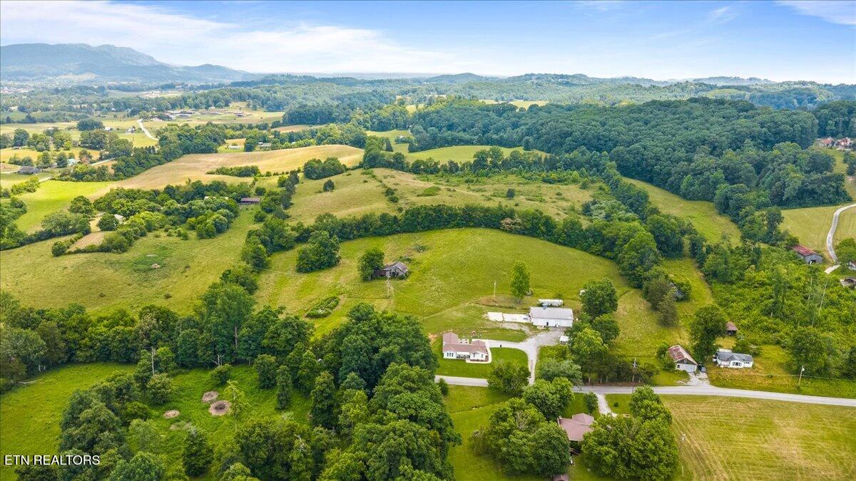 211 Pump Hollow Road Speedwell TN 37870