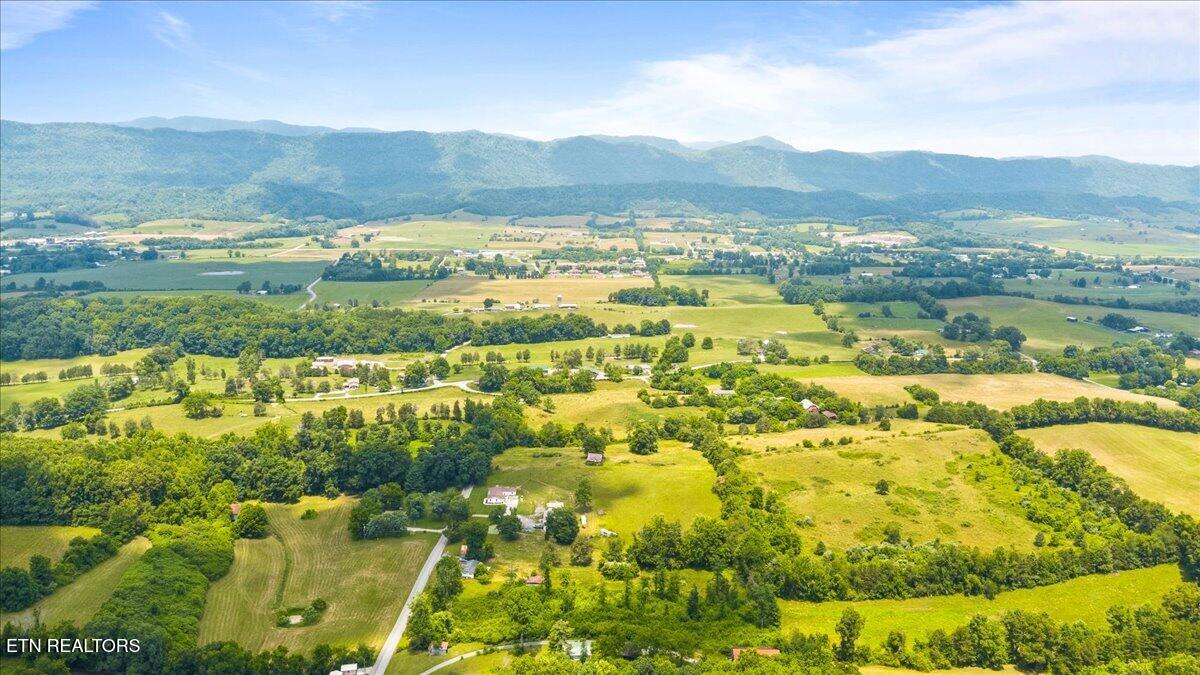 211 Pump Hollow Road Speedwell TN 37870