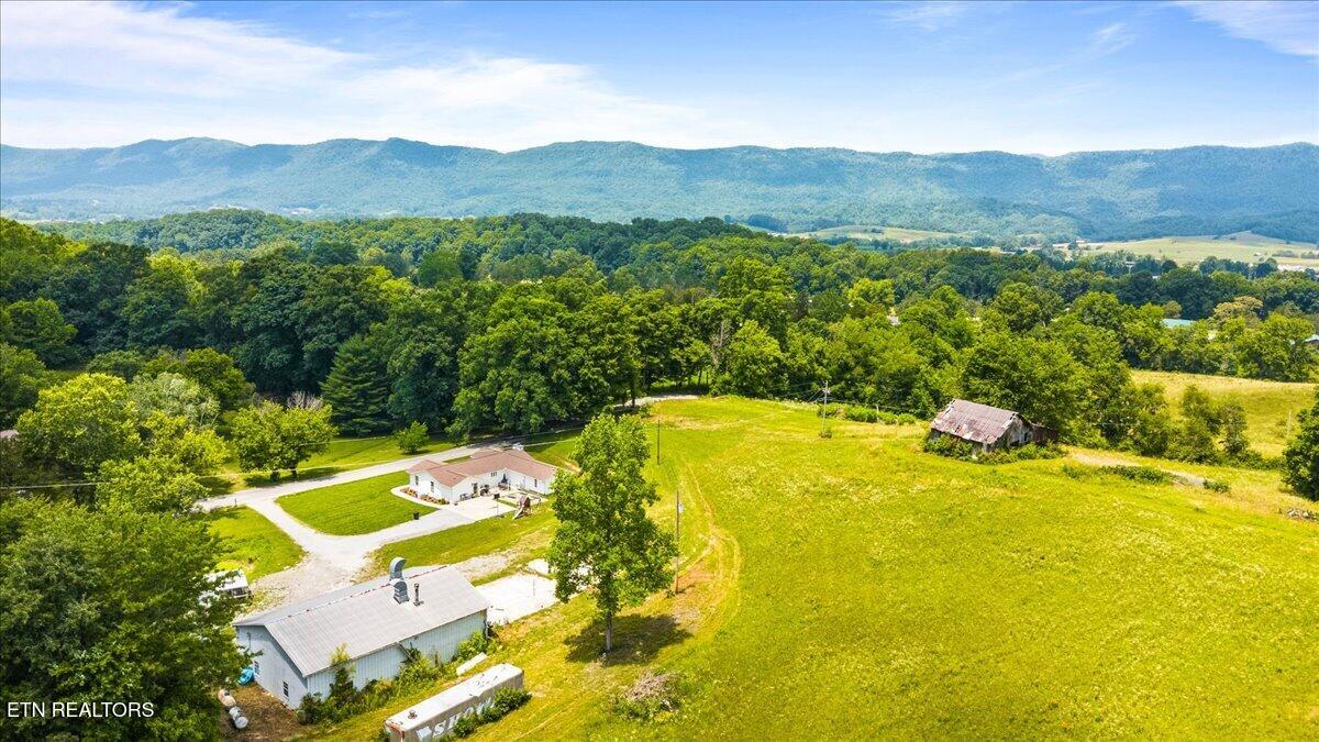 211 Pump Hollow Road Speedwell TN 37870