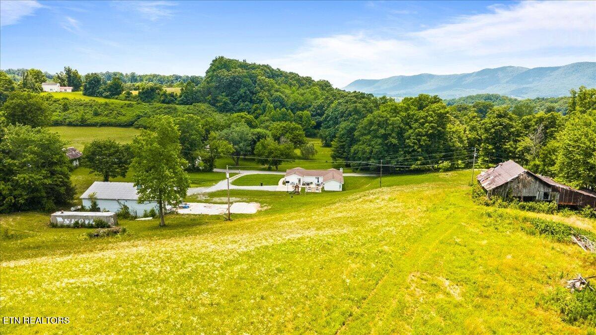 211 Pump Hollow Road Speedwell TN 37870