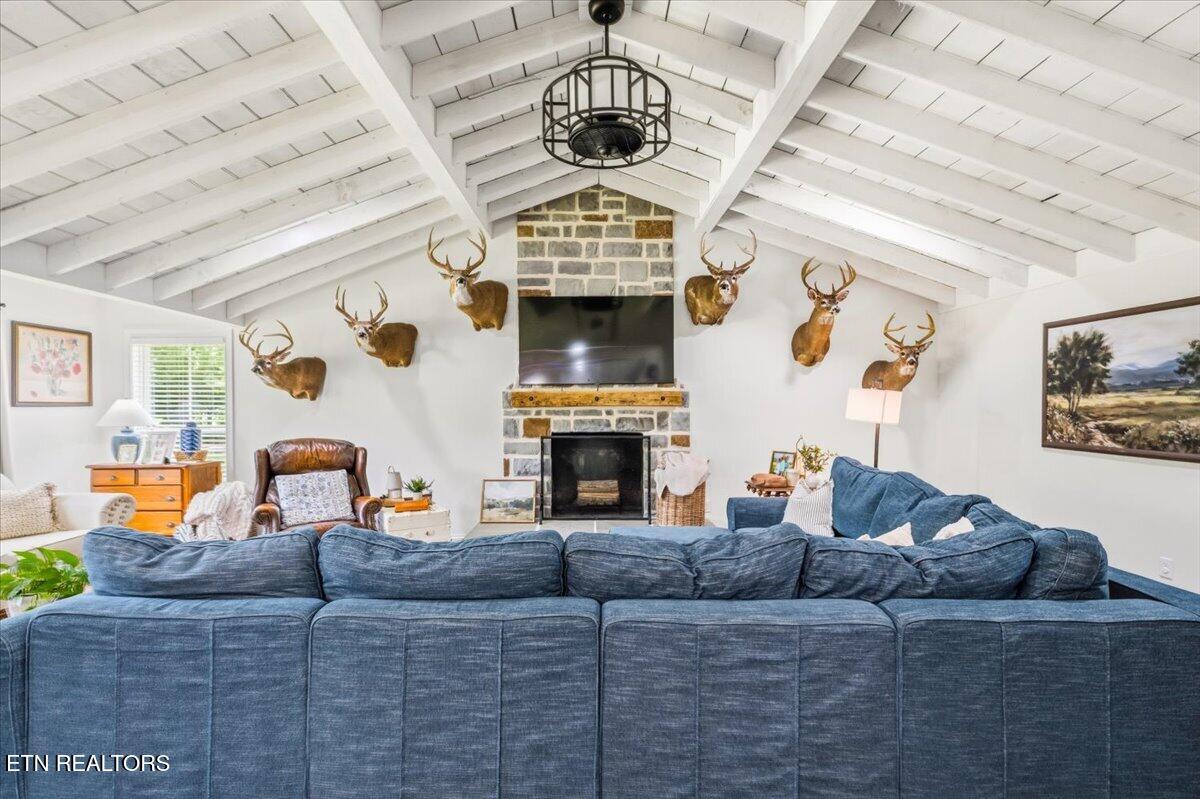 211 Pump Hollow Road Speedwell TN 37870