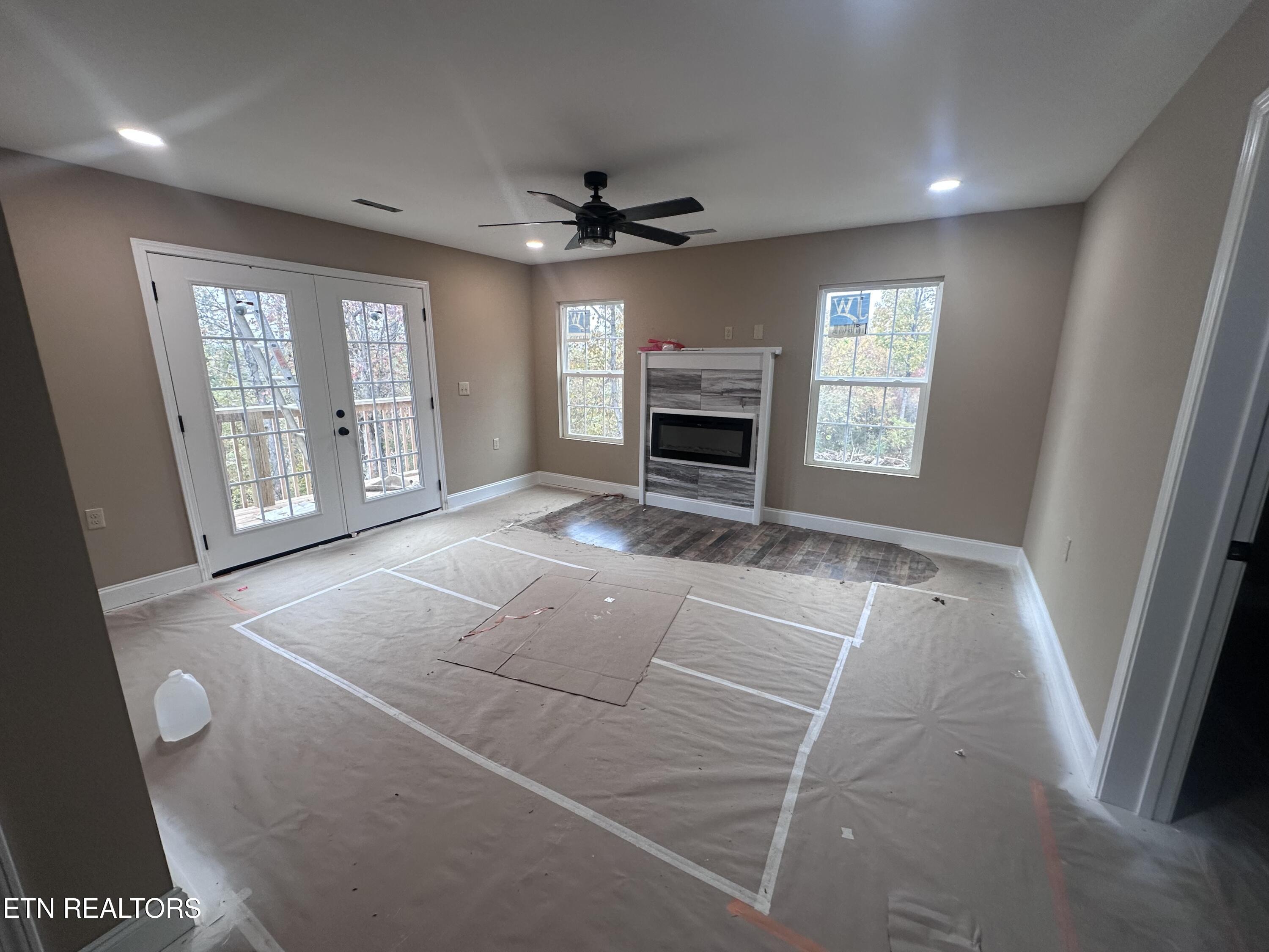 568 Low Valley Road Dandridge TN 37725