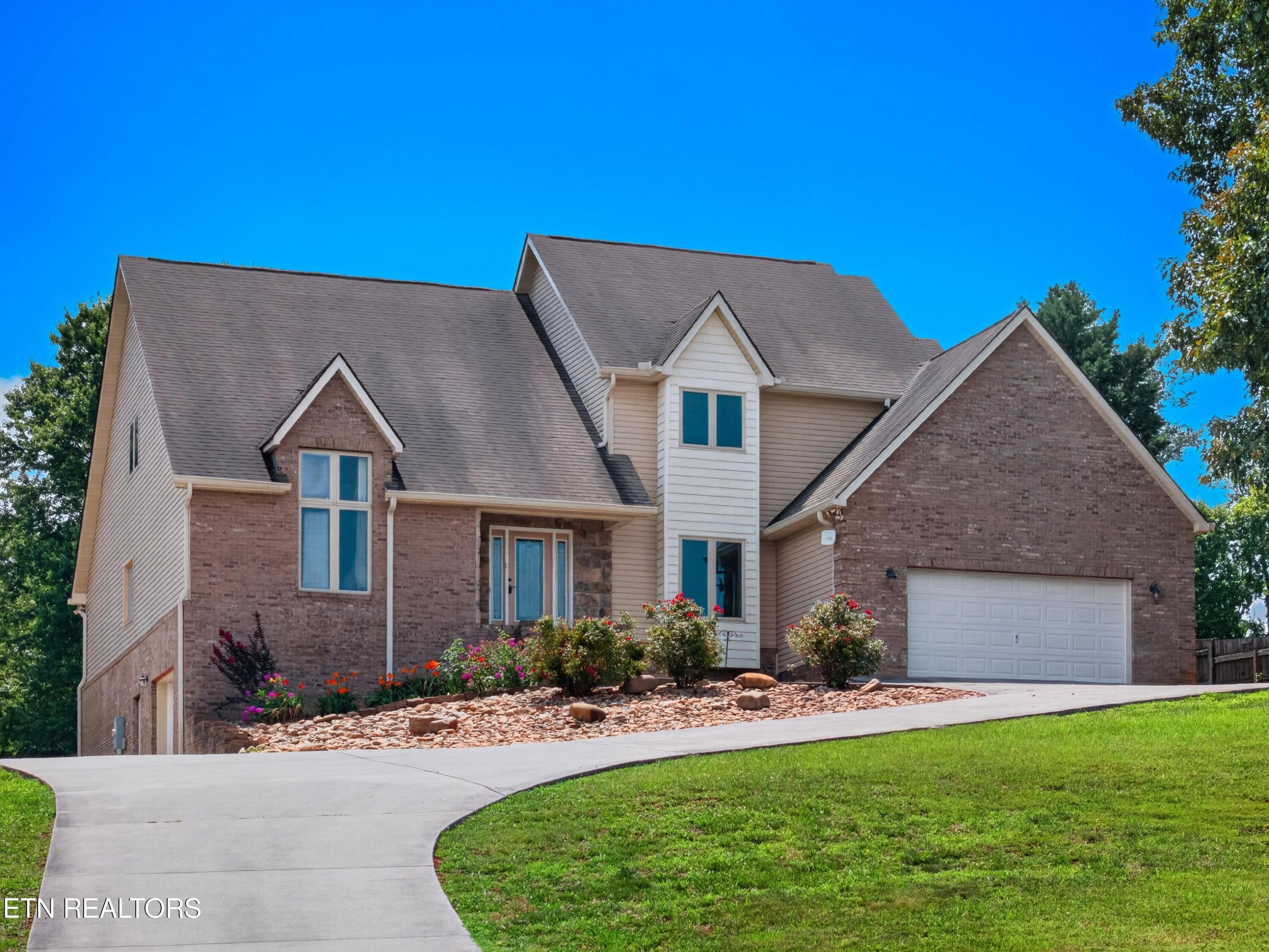 219 Sullivan Pointe Dandridge TN 37725