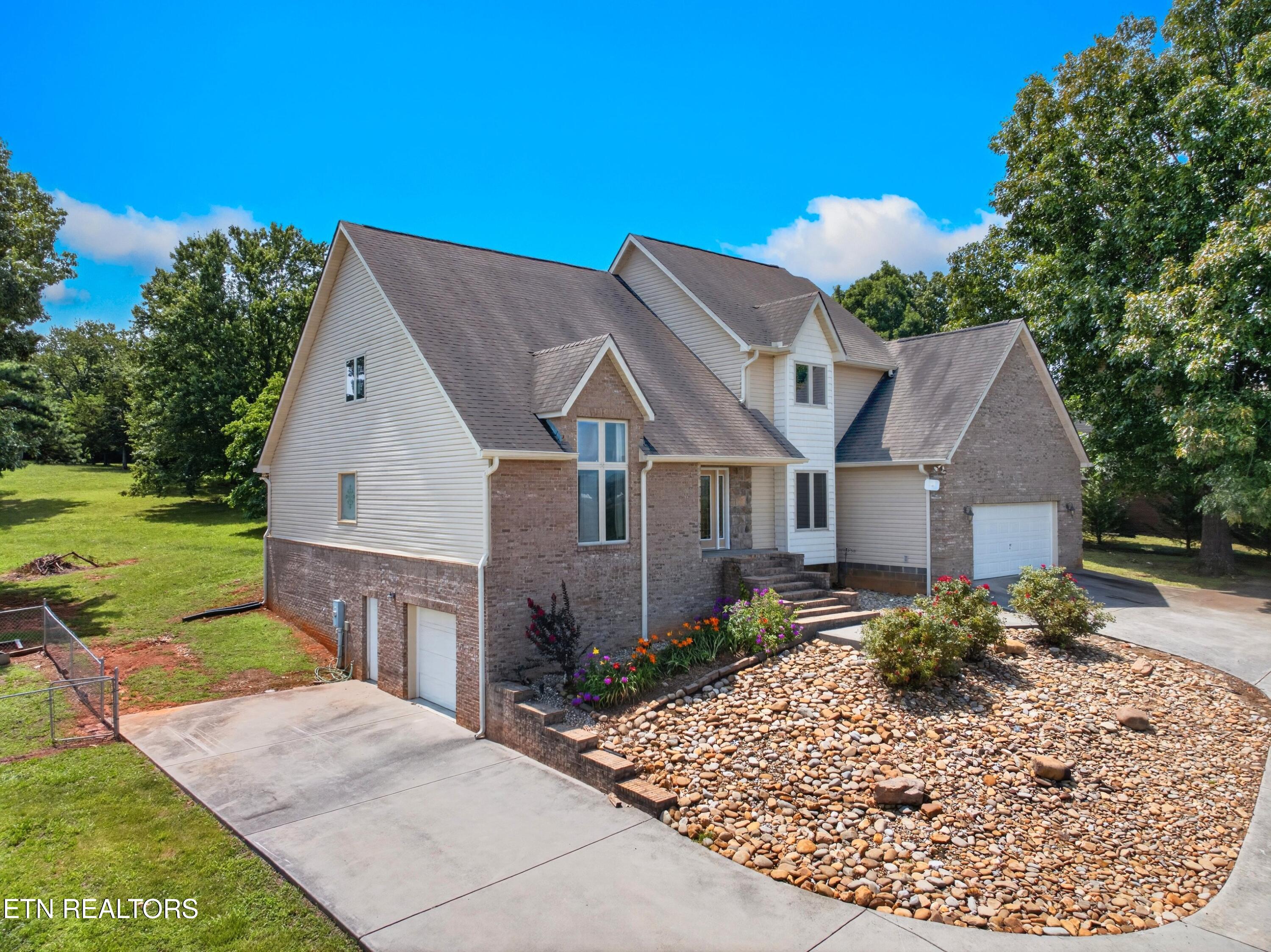 219 Sullivan Pointe Dandridge TN 37725