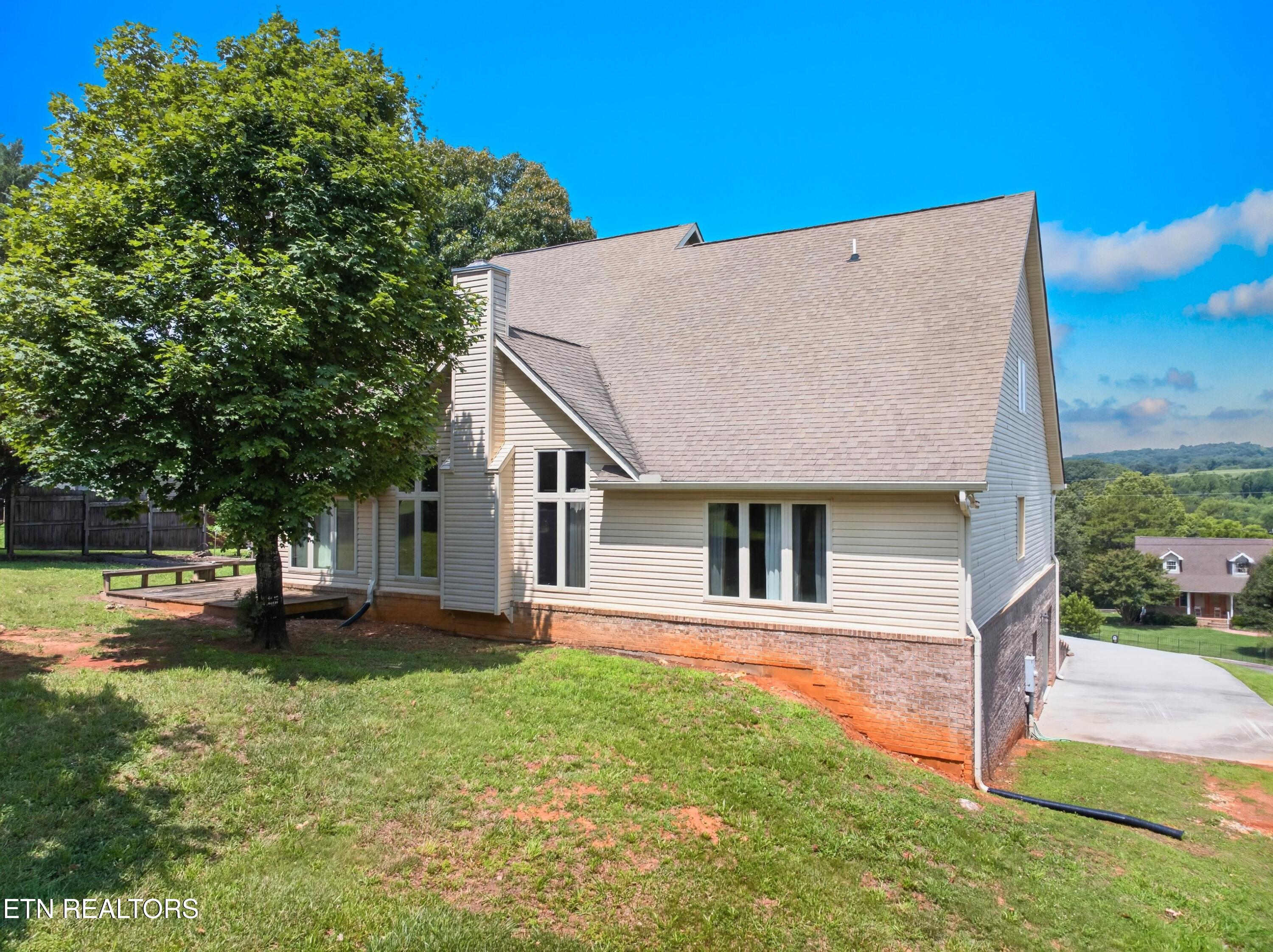 219 Sullivan Pointe Dandridge TN 37725