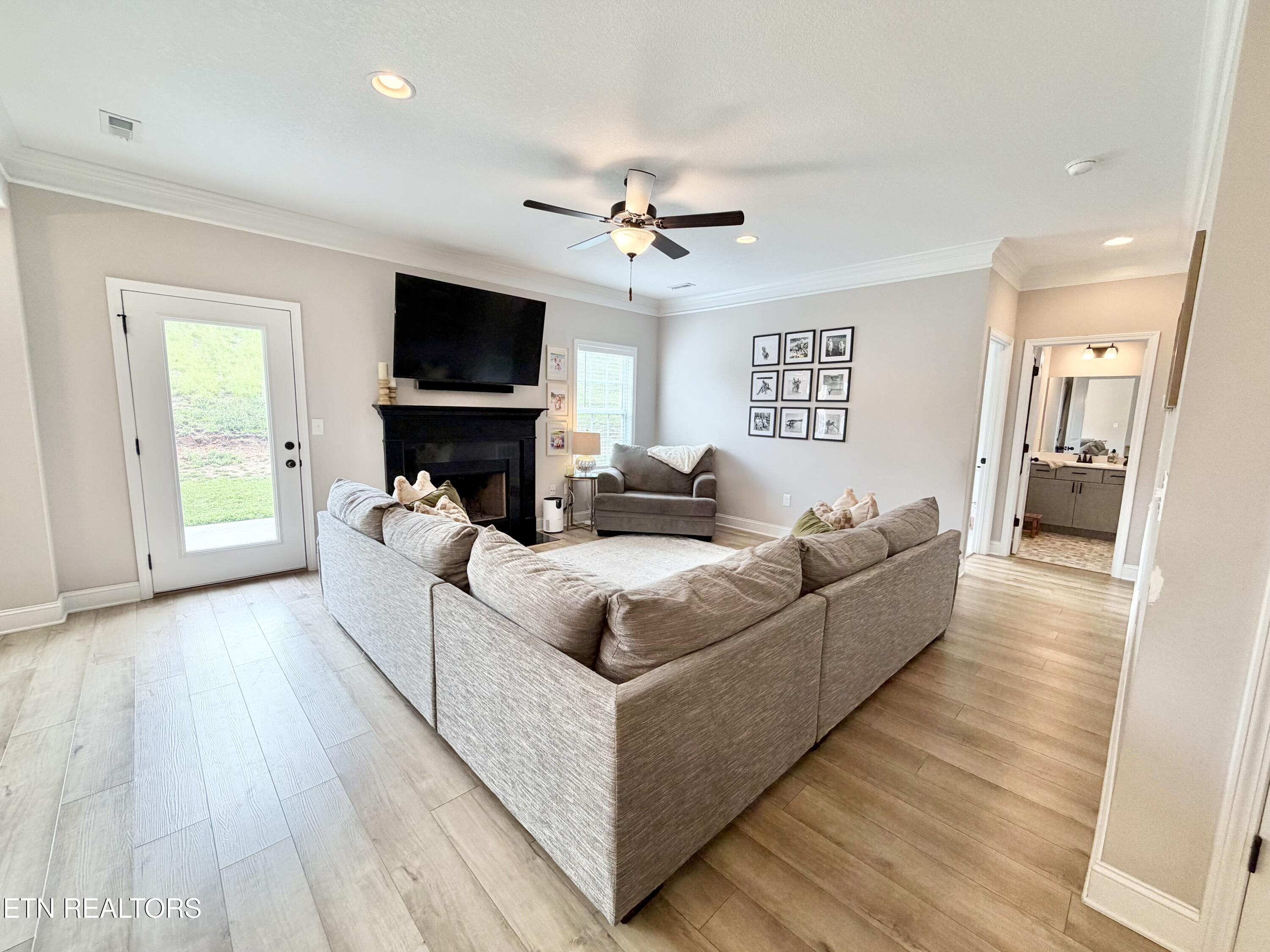 8221 Zodiac Lane Powell TN 37849