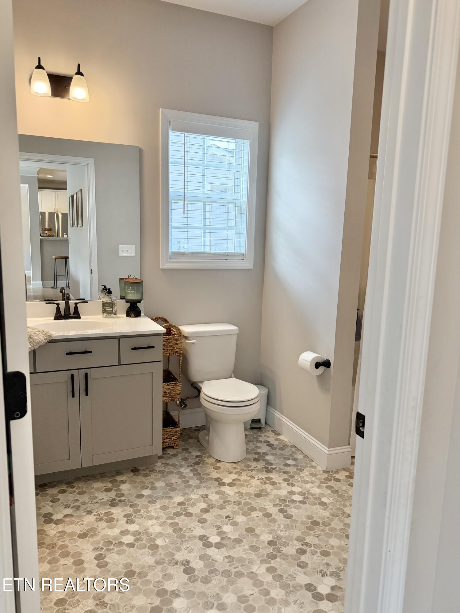 8221 Zodiac Lane Powell TN 37849