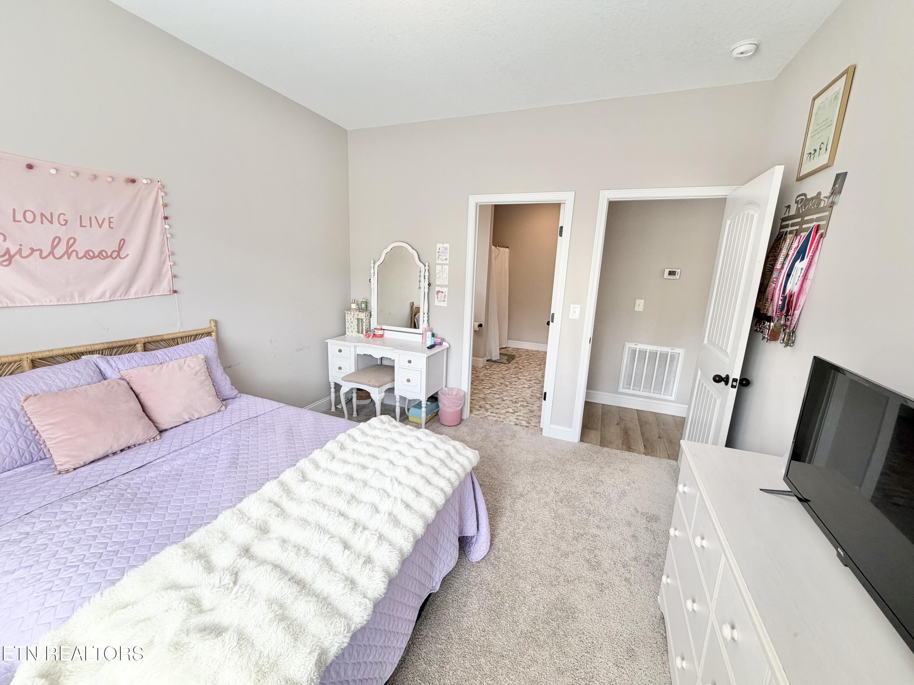 8221 Zodiac Lane Powell TN 37849